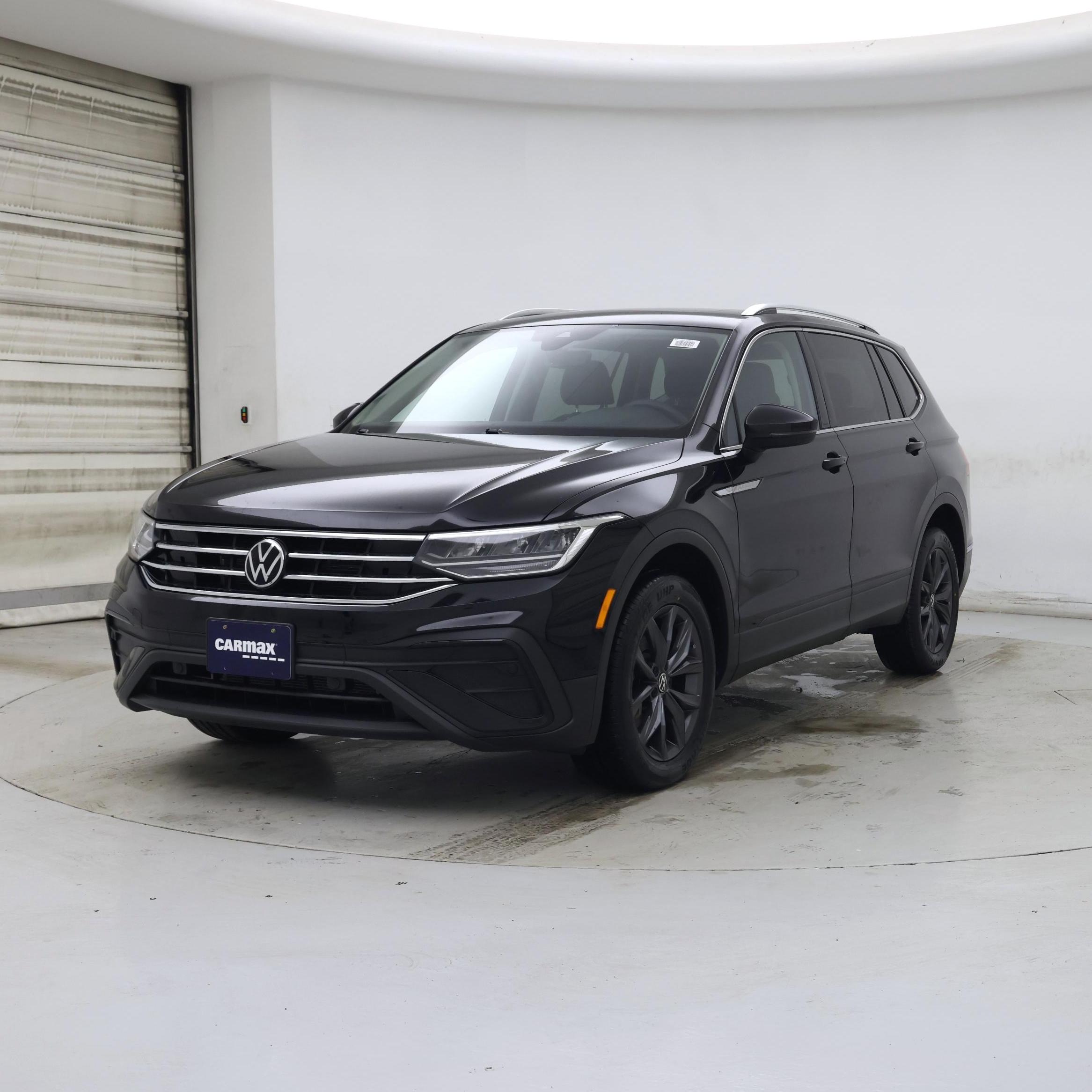 Thumbnail: 2022 Volkswagen Tiguan - 4