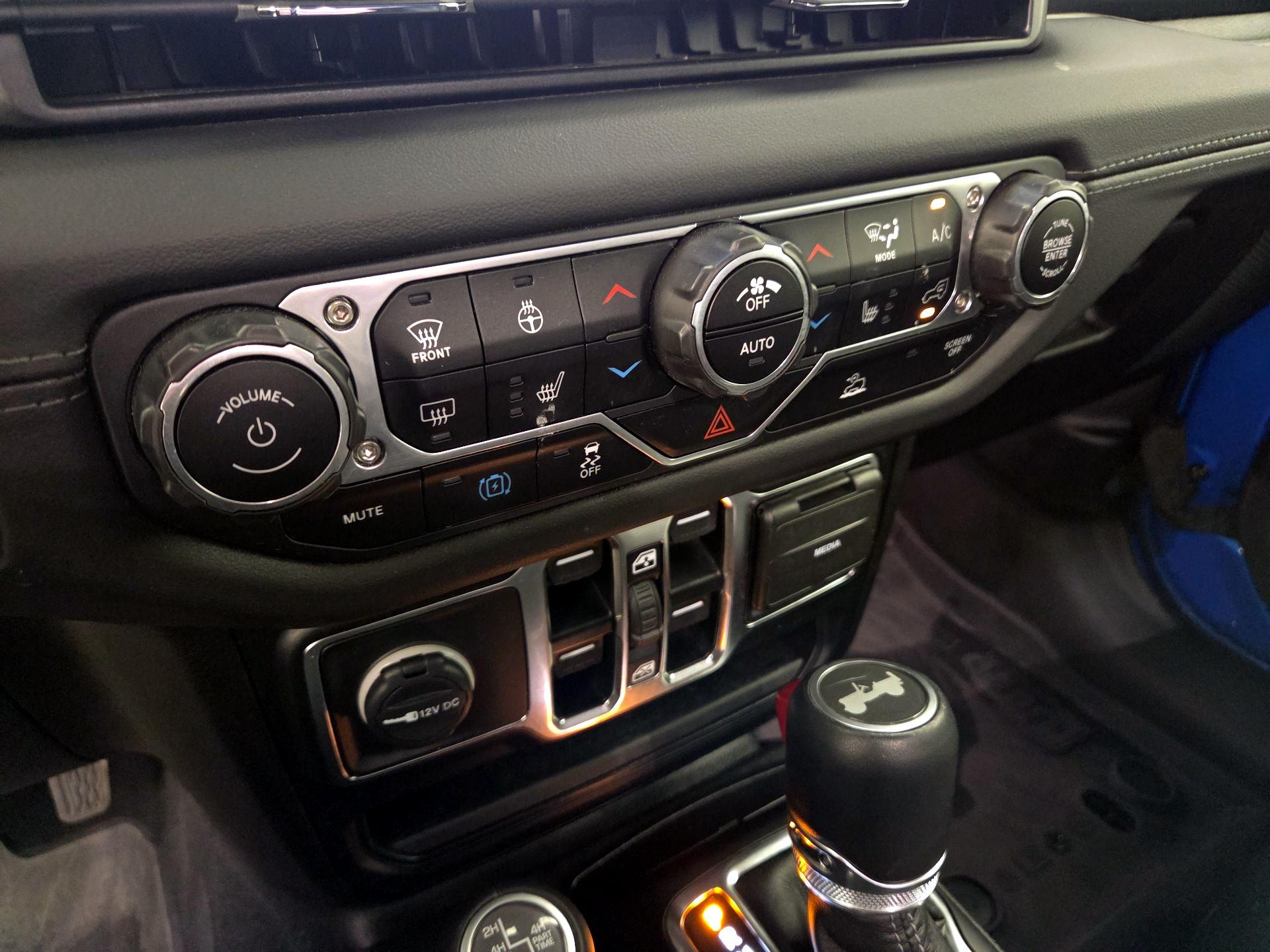 Thumbnail: 2024 Jeep Wrangler - 16