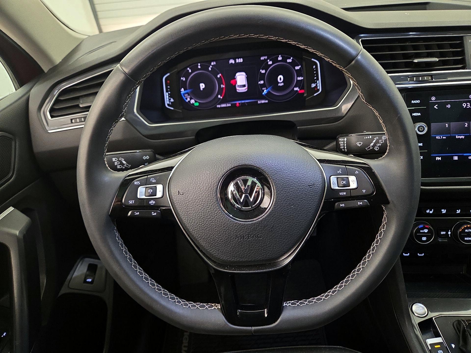 Thumbnail: 2021 Volkswagen Tiguan - 10