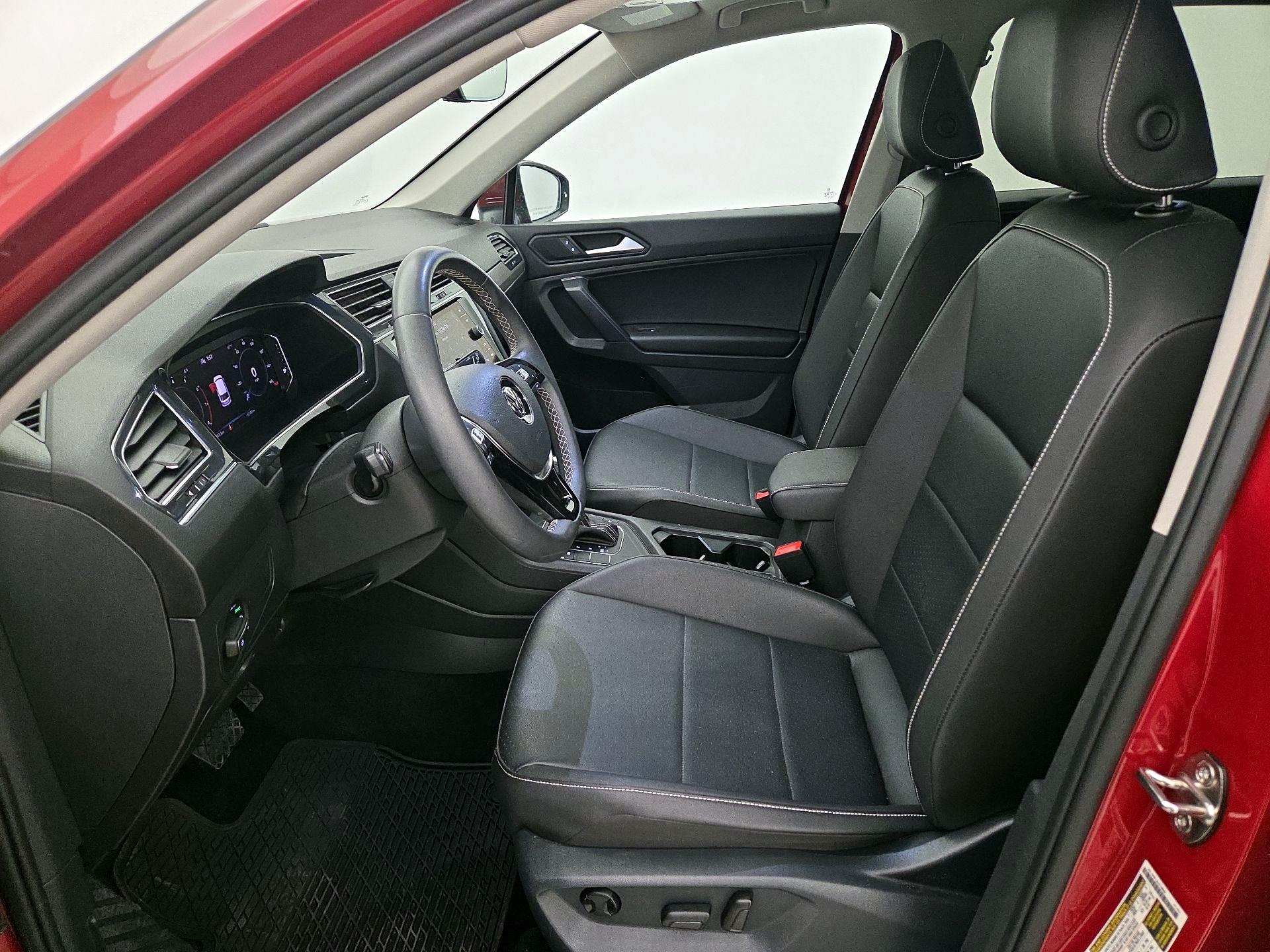 Thumbnail: 2021 Volkswagen Tiguan - 11