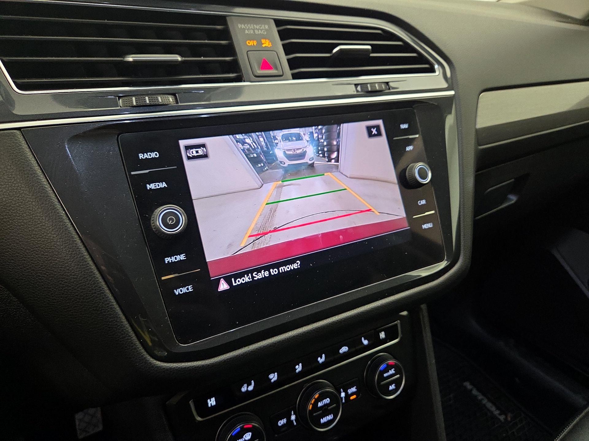 Thumbnail: 2021 Volkswagen Tiguan - 14