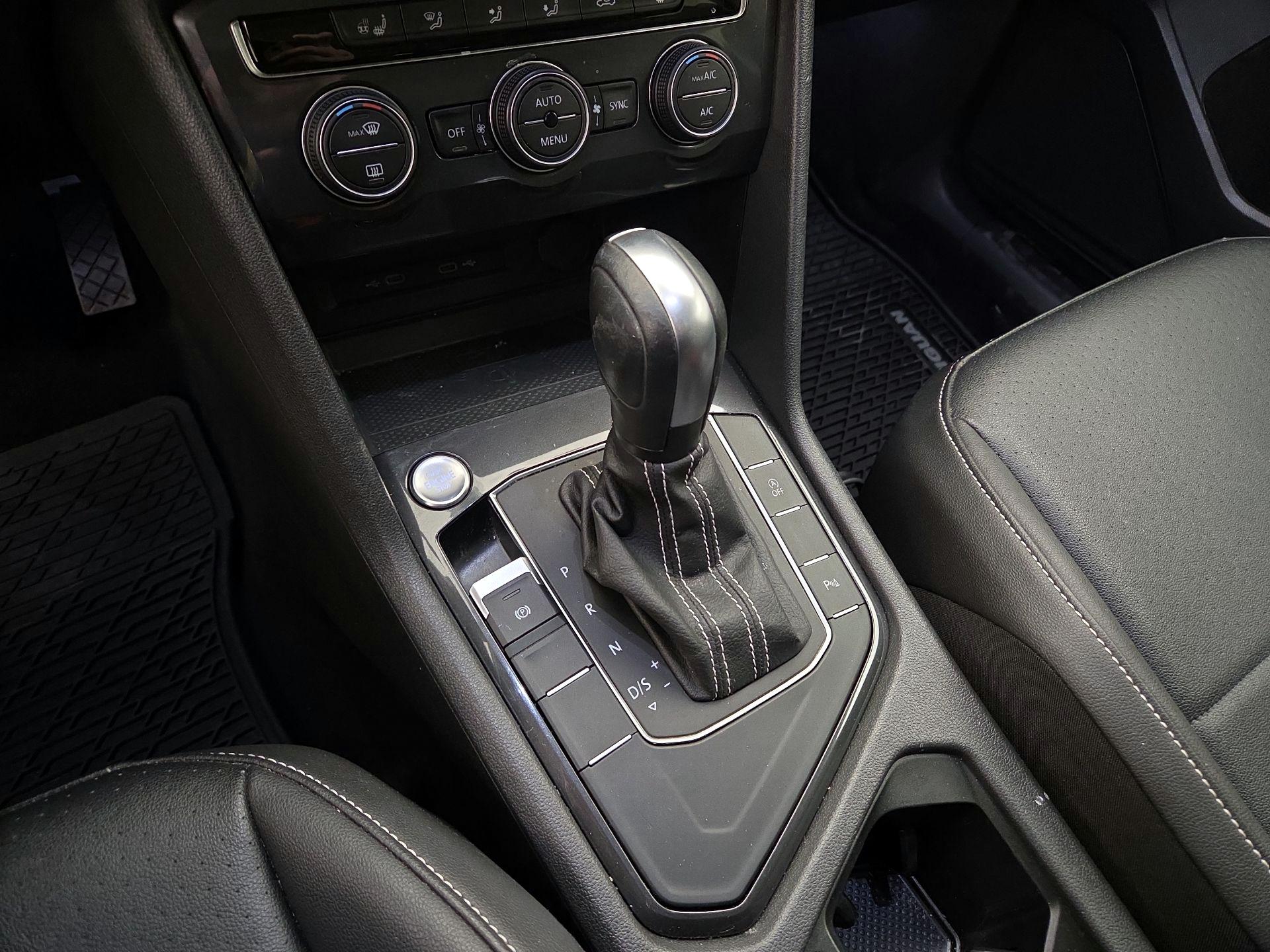 Thumbnail: 2021 Volkswagen Tiguan - 17