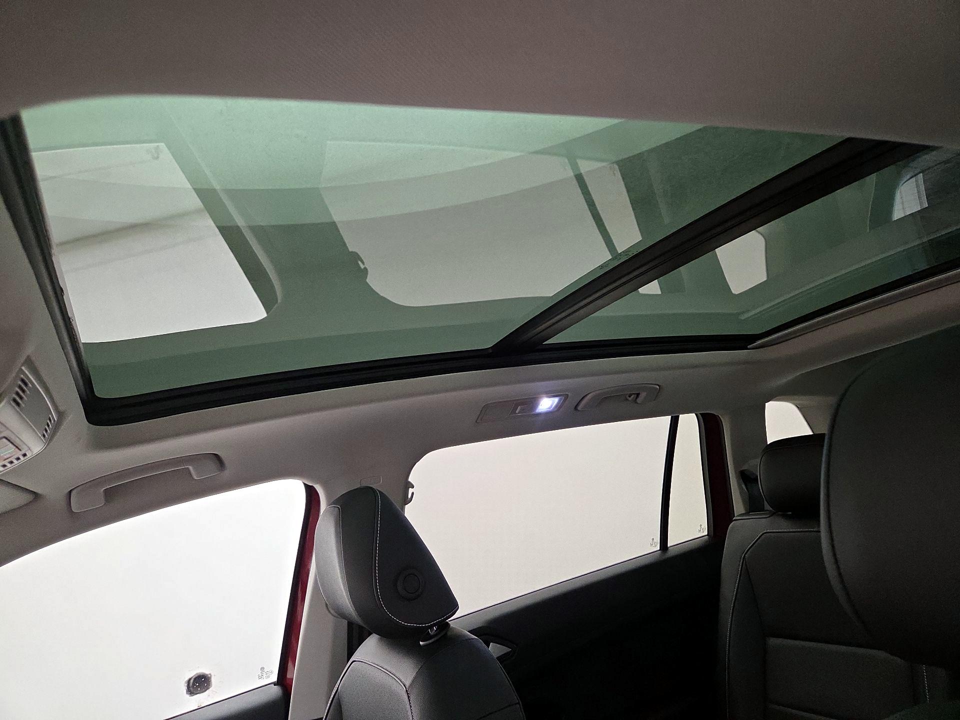 Thumbnail: 2021 Volkswagen Tiguan - 19