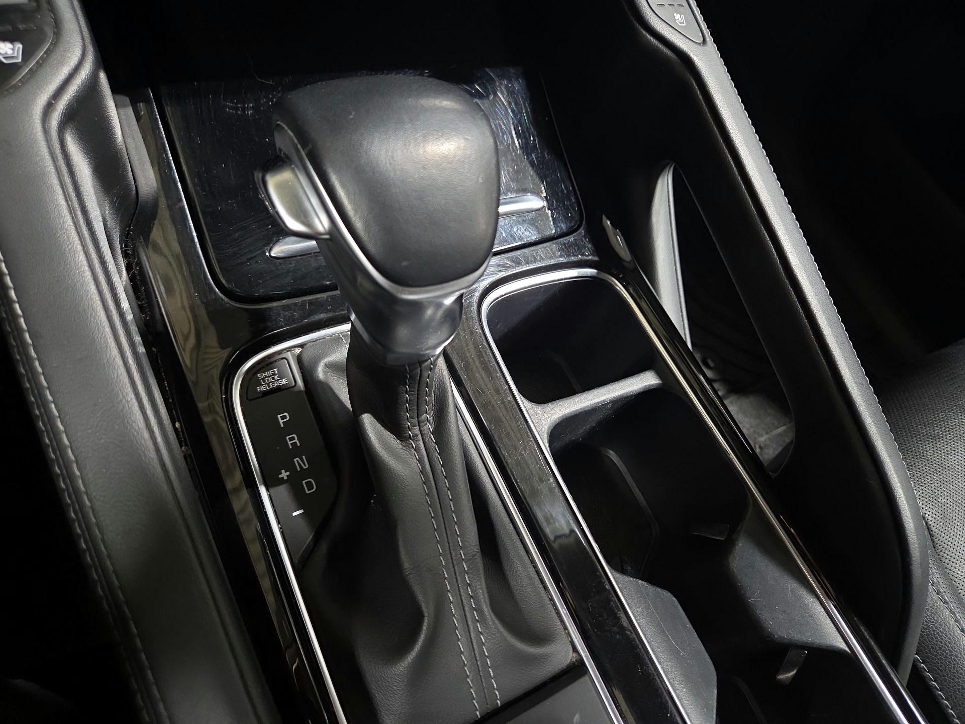 Thumbnail: 2022 Kia Telluride - 18