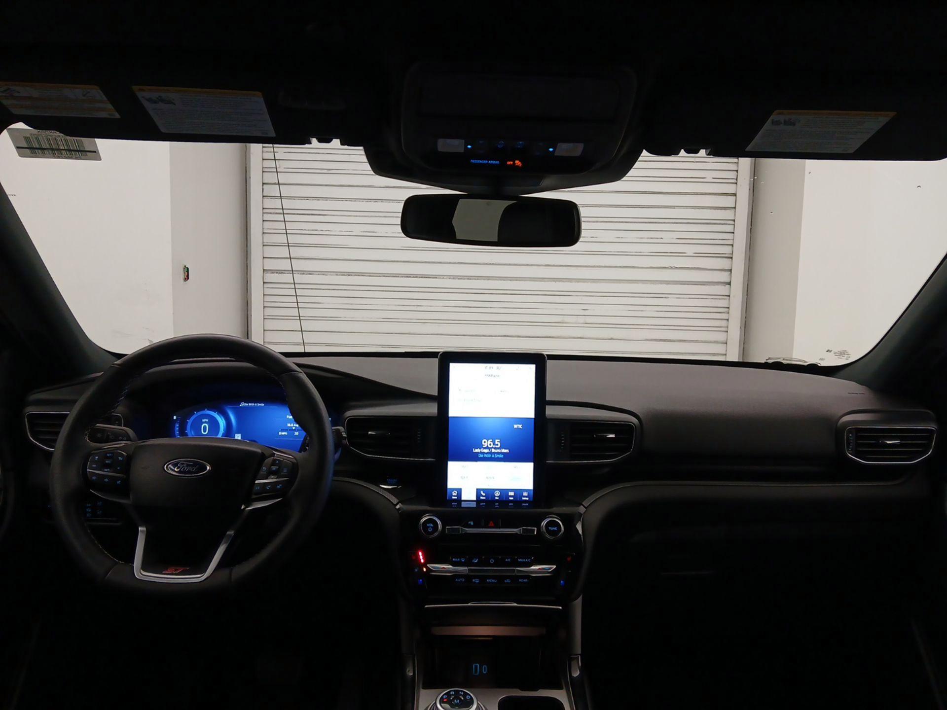 Thumbnail: 2023 Ford Explorer - 9