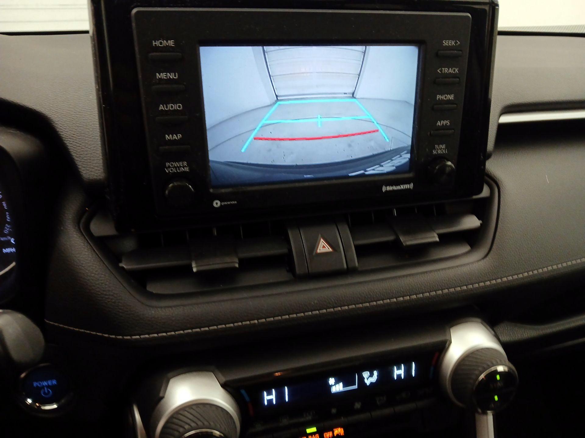 Thumbnail: 2020 Toyota RAV4 - 14