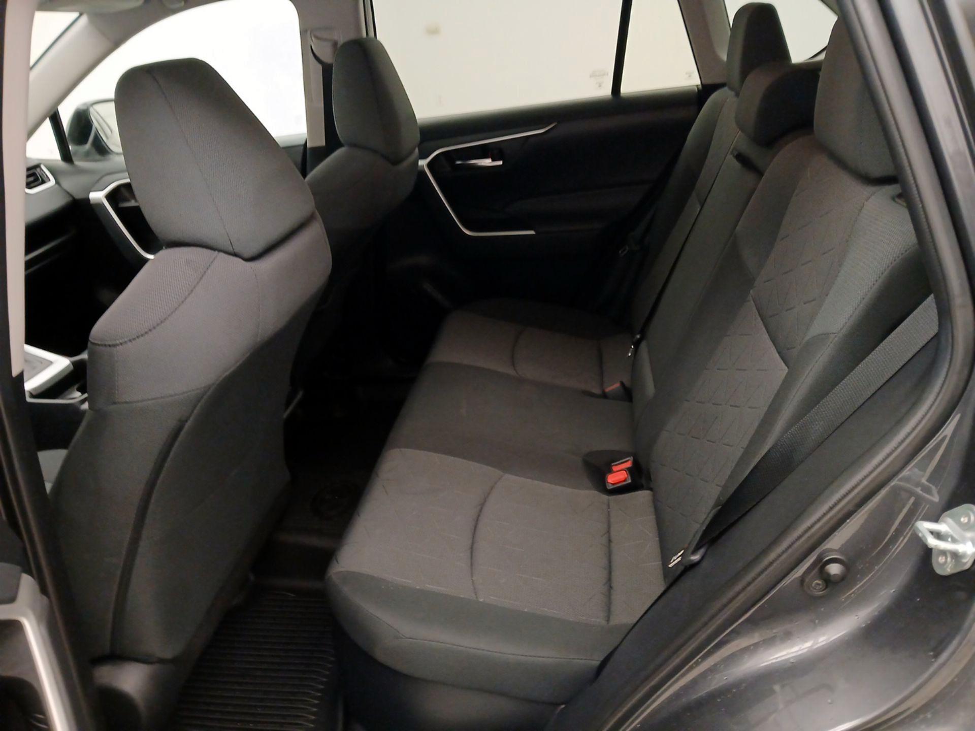 Thumbnail: 2020 Toyota RAV4 - 20