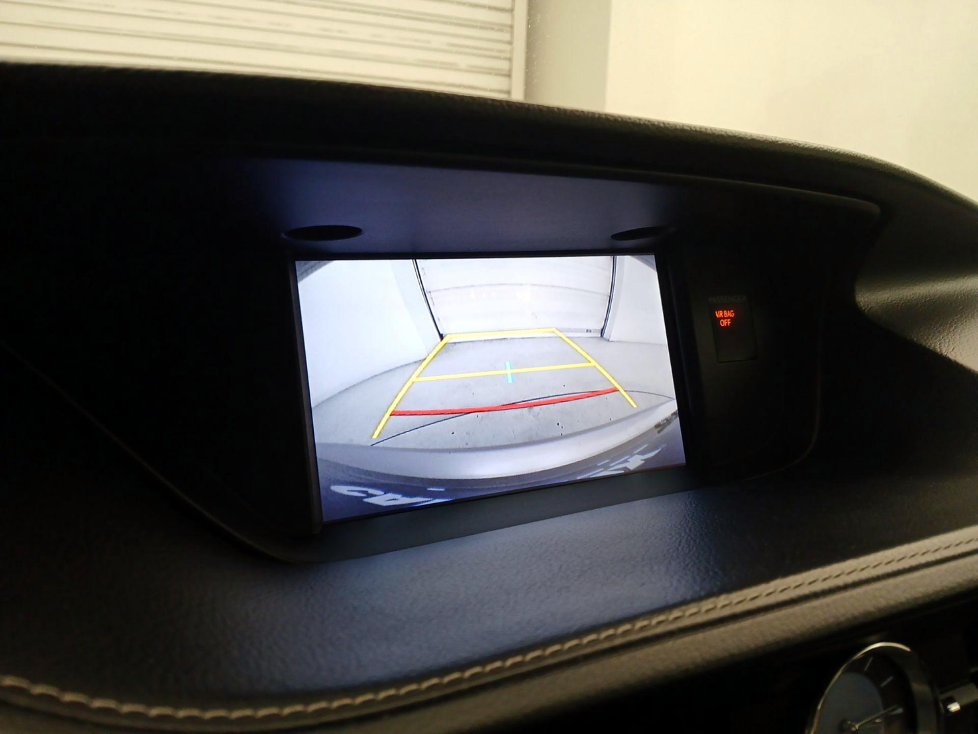 Thumbnail: 2016 Lexus ES - 15