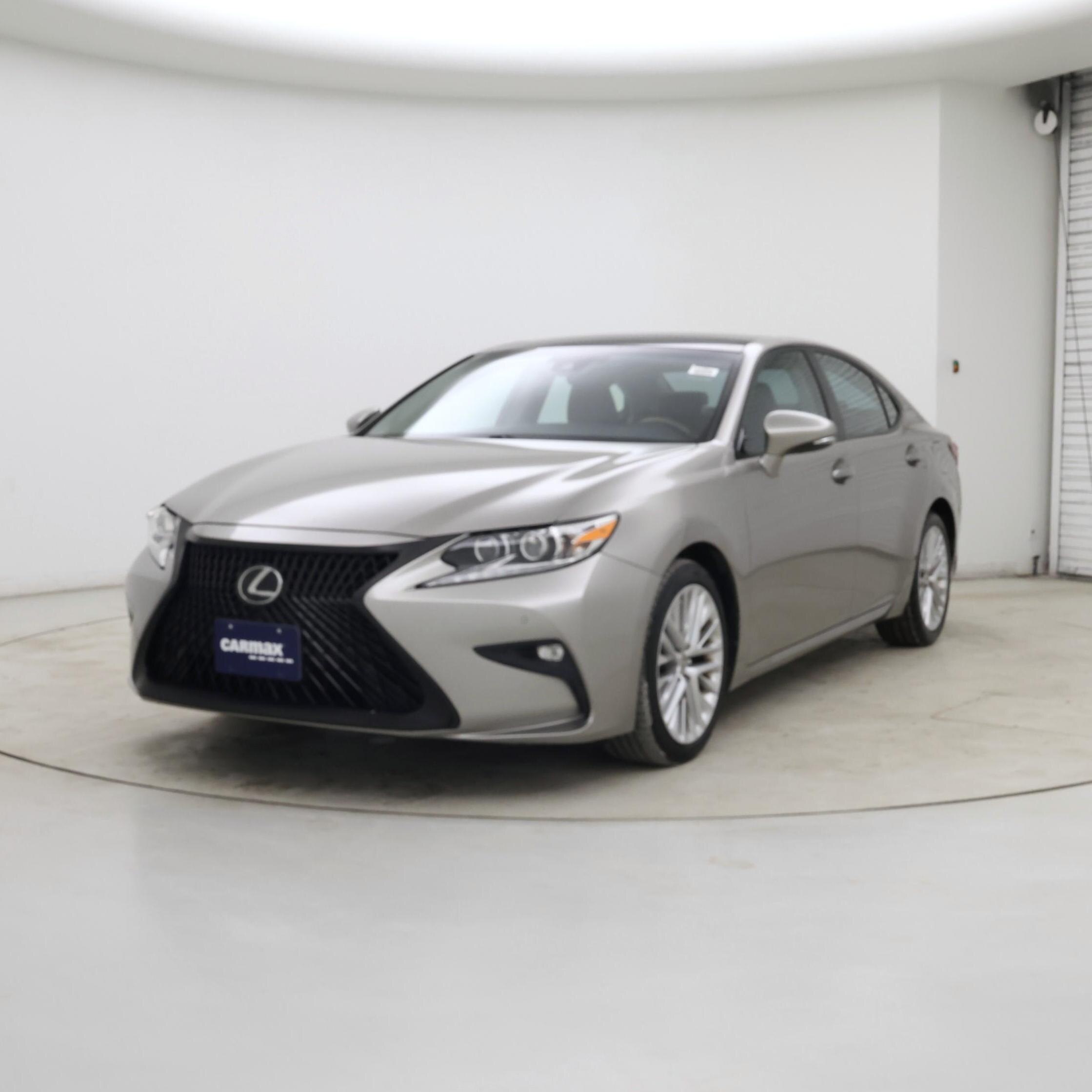 Thumbnail: 2016 Lexus ES - 4