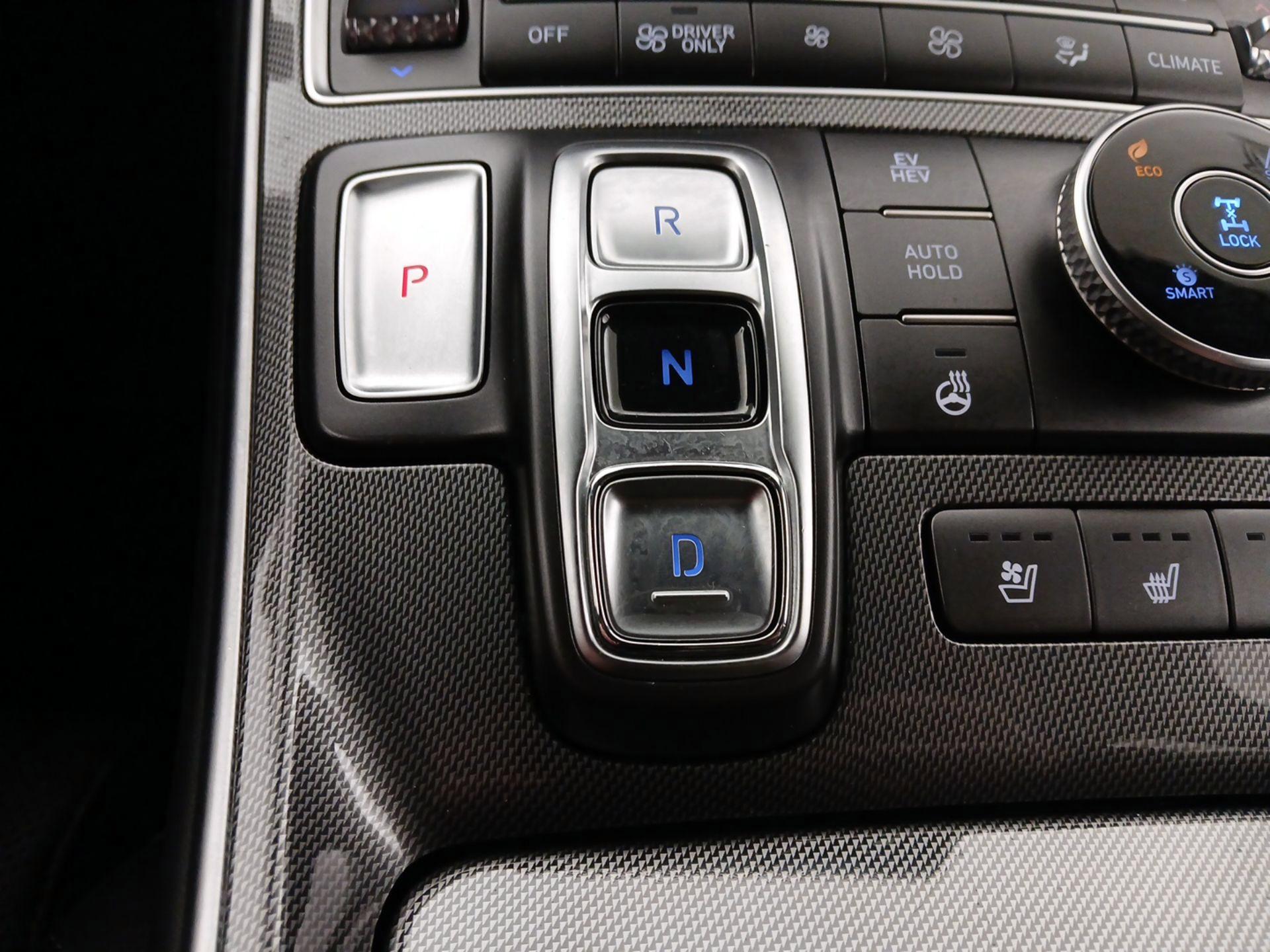 Thumbnail: 2022 Hyundai Santa Fe - 18