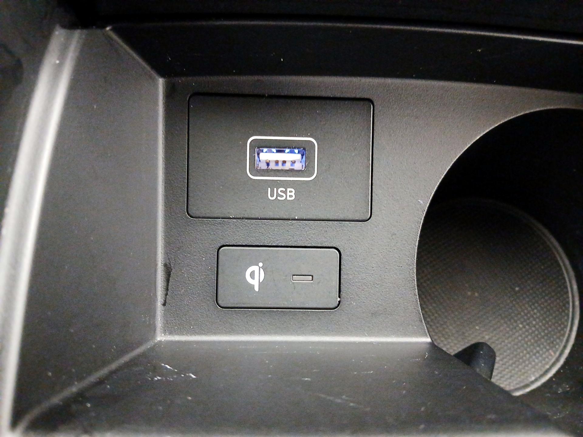 Thumbnail: 2022 Hyundai Santa Fe - 19