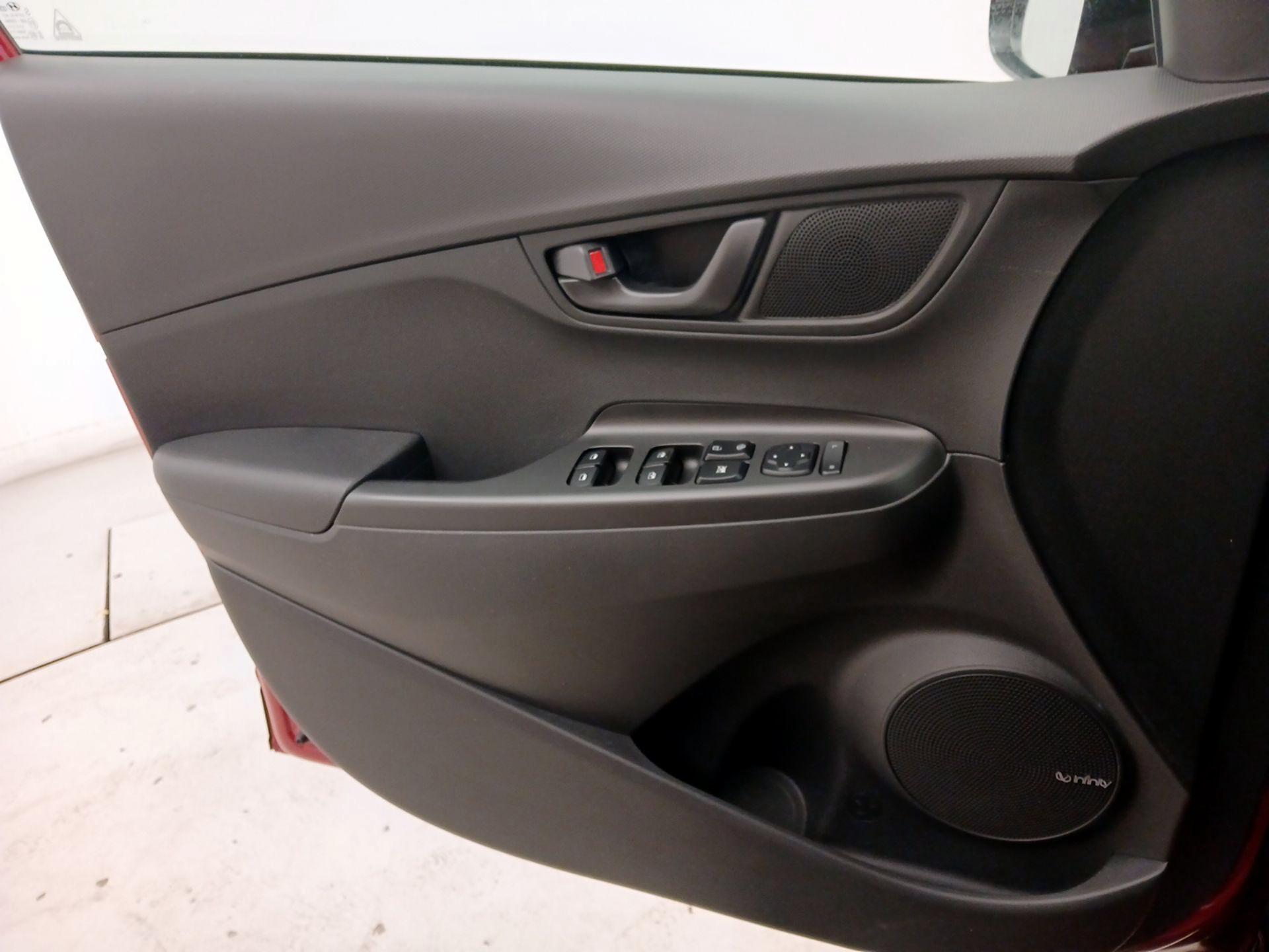 Thumbnail: 2021 Hyundai Kona - 12