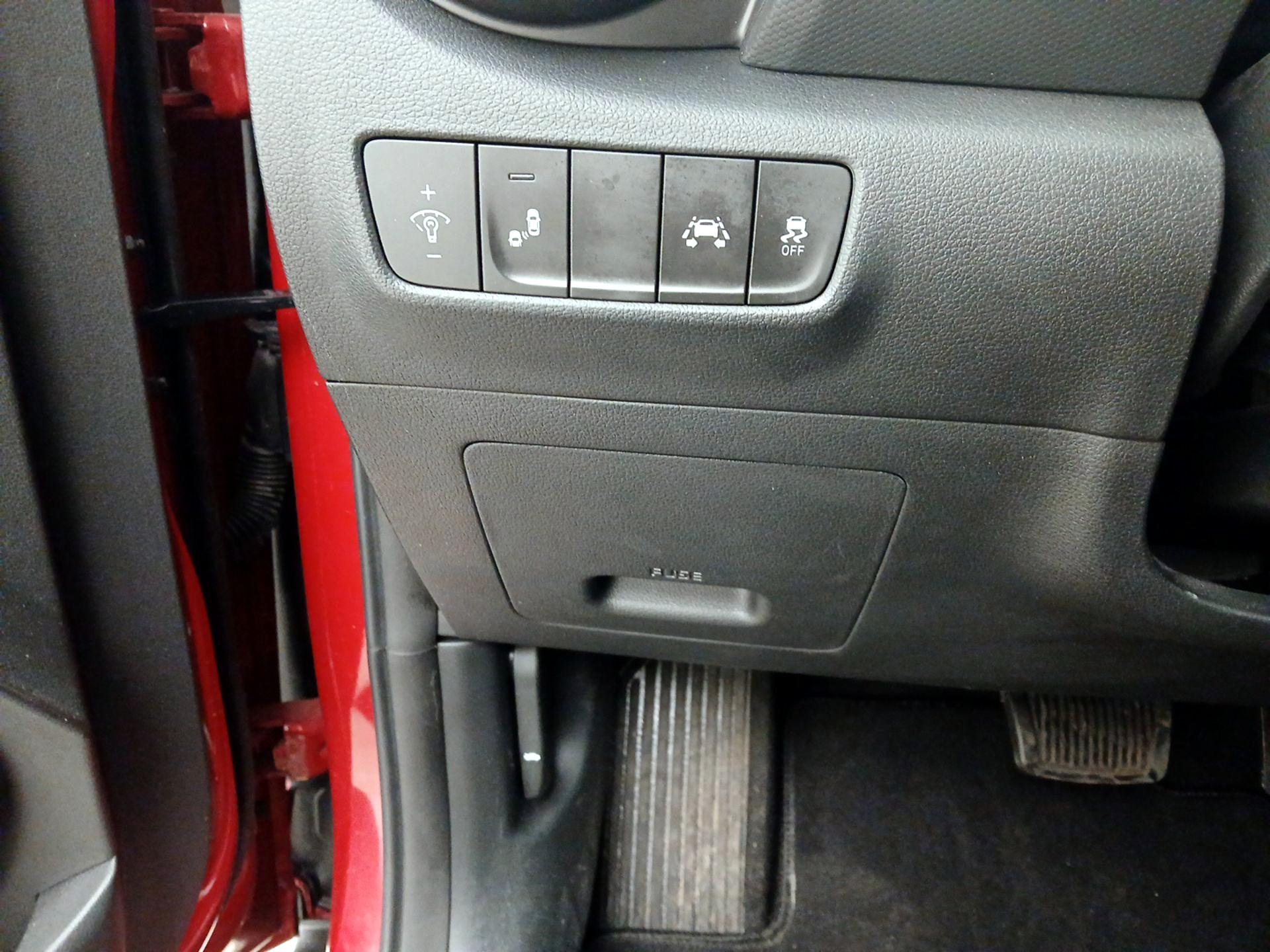 Thumbnail: 2021 Hyundai Kona - 13