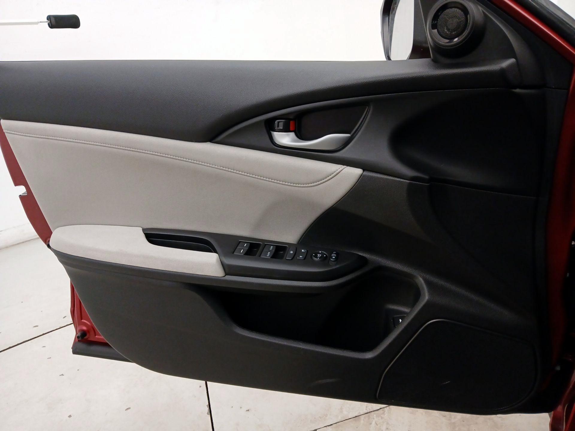 Thumbnail: 2022 Honda Insight - 12