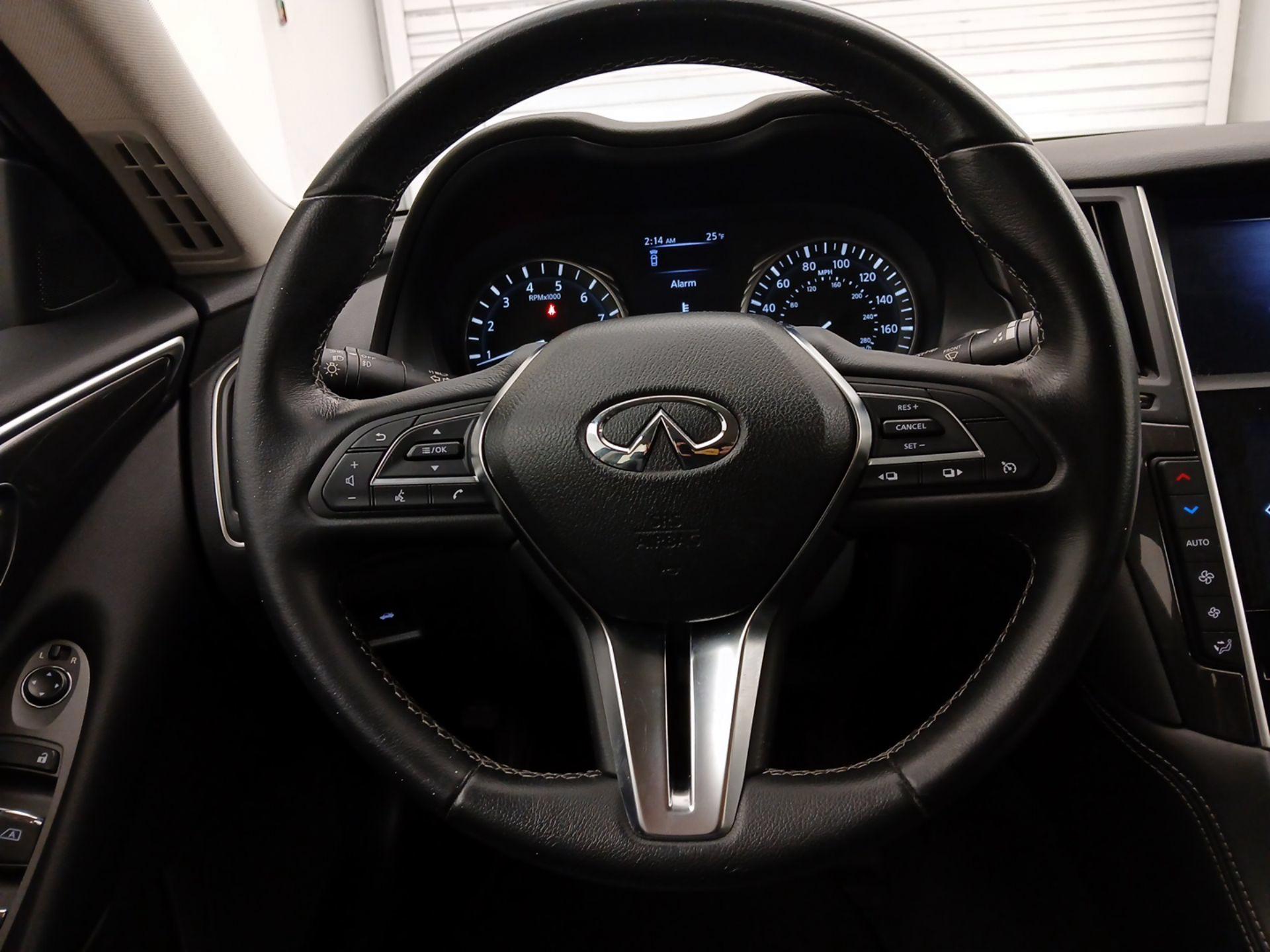 Thumbnail: 2021 INFINITI Q50 - 10