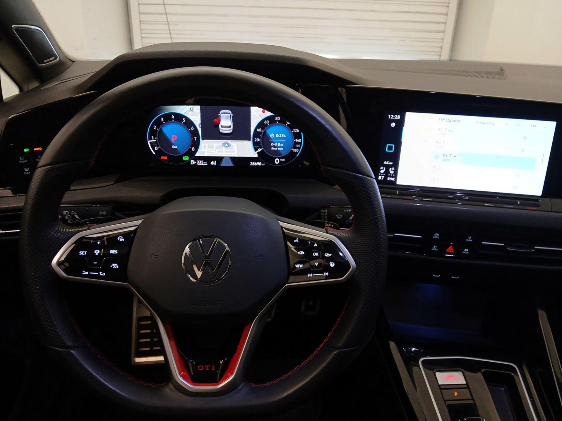 Thumbnail: 2024 Volkswagen Golf - 10