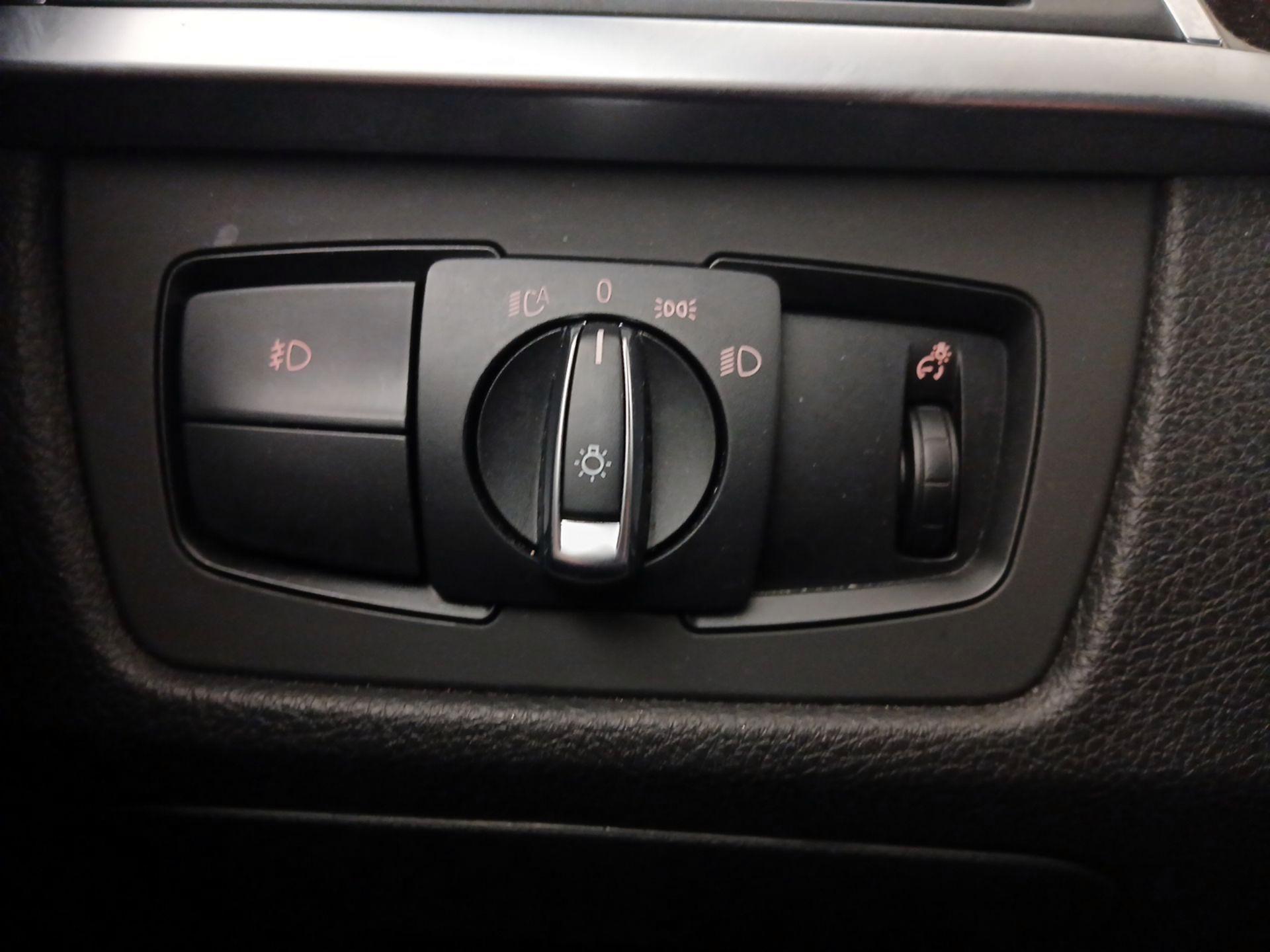 Thumbnail: 2016 BMW 3 Series - 13