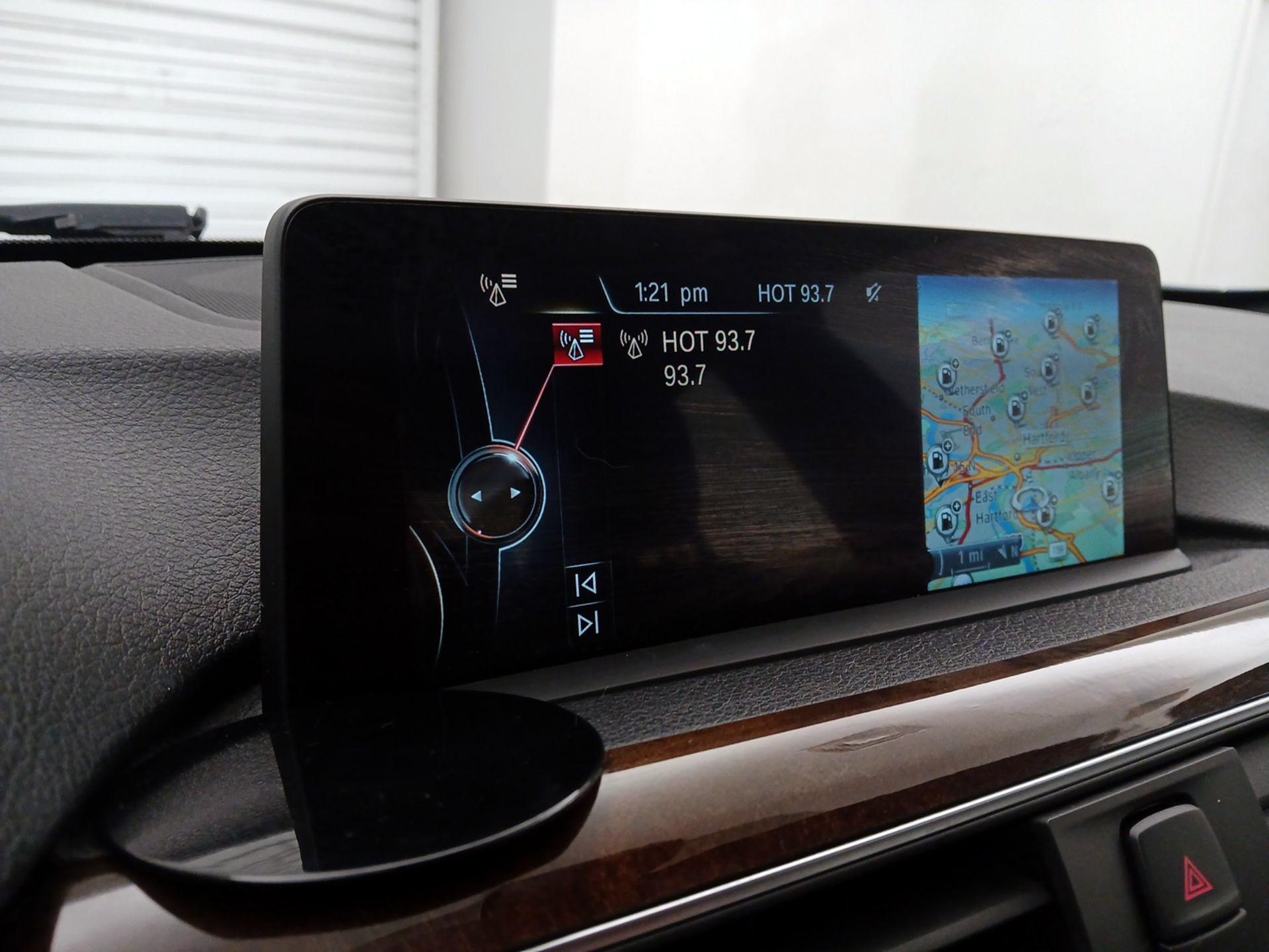 Thumbnail: 2016 BMW 3 Series - 16