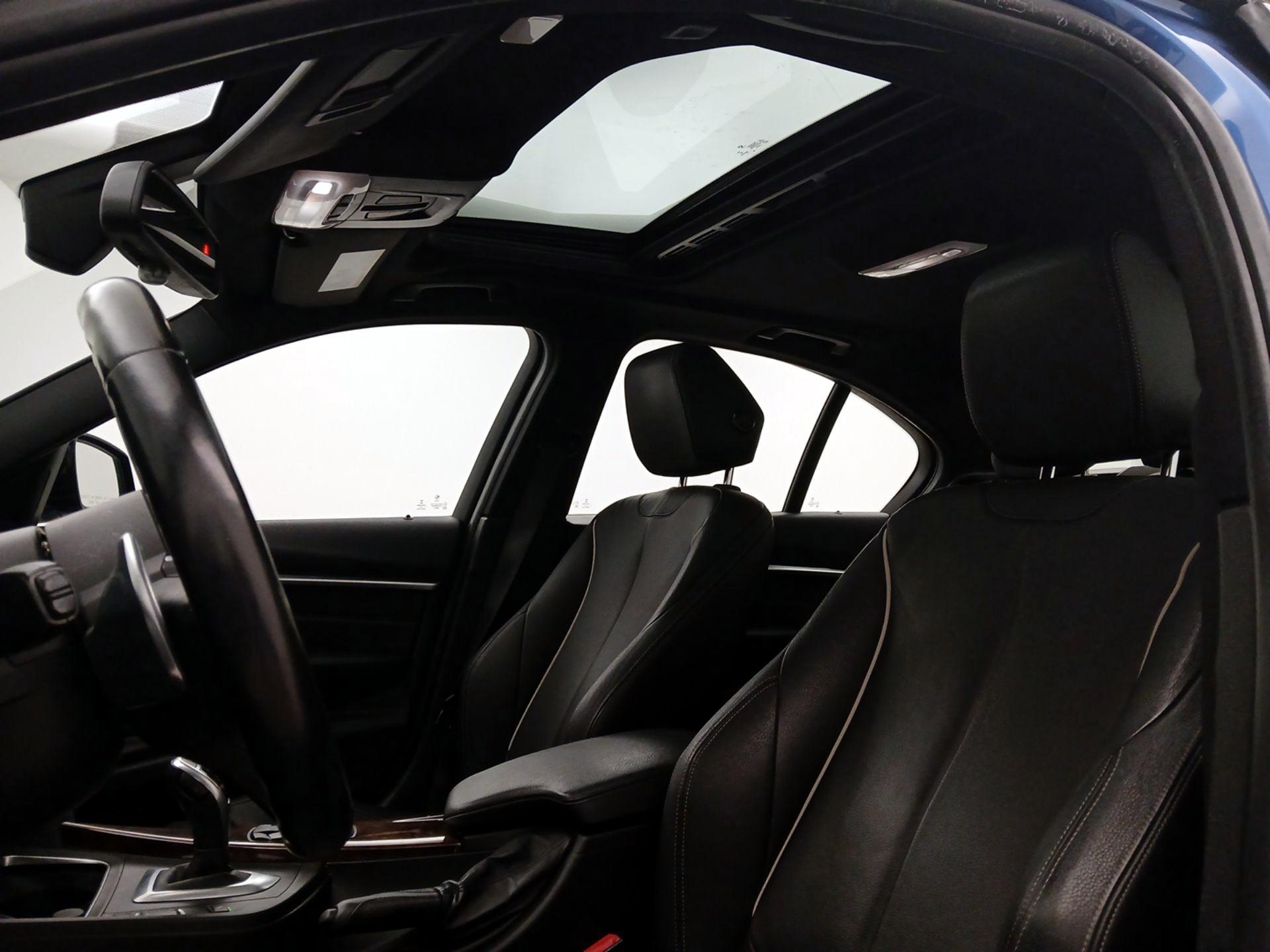 Thumbnail: 2016 BMW 3 Series - 20