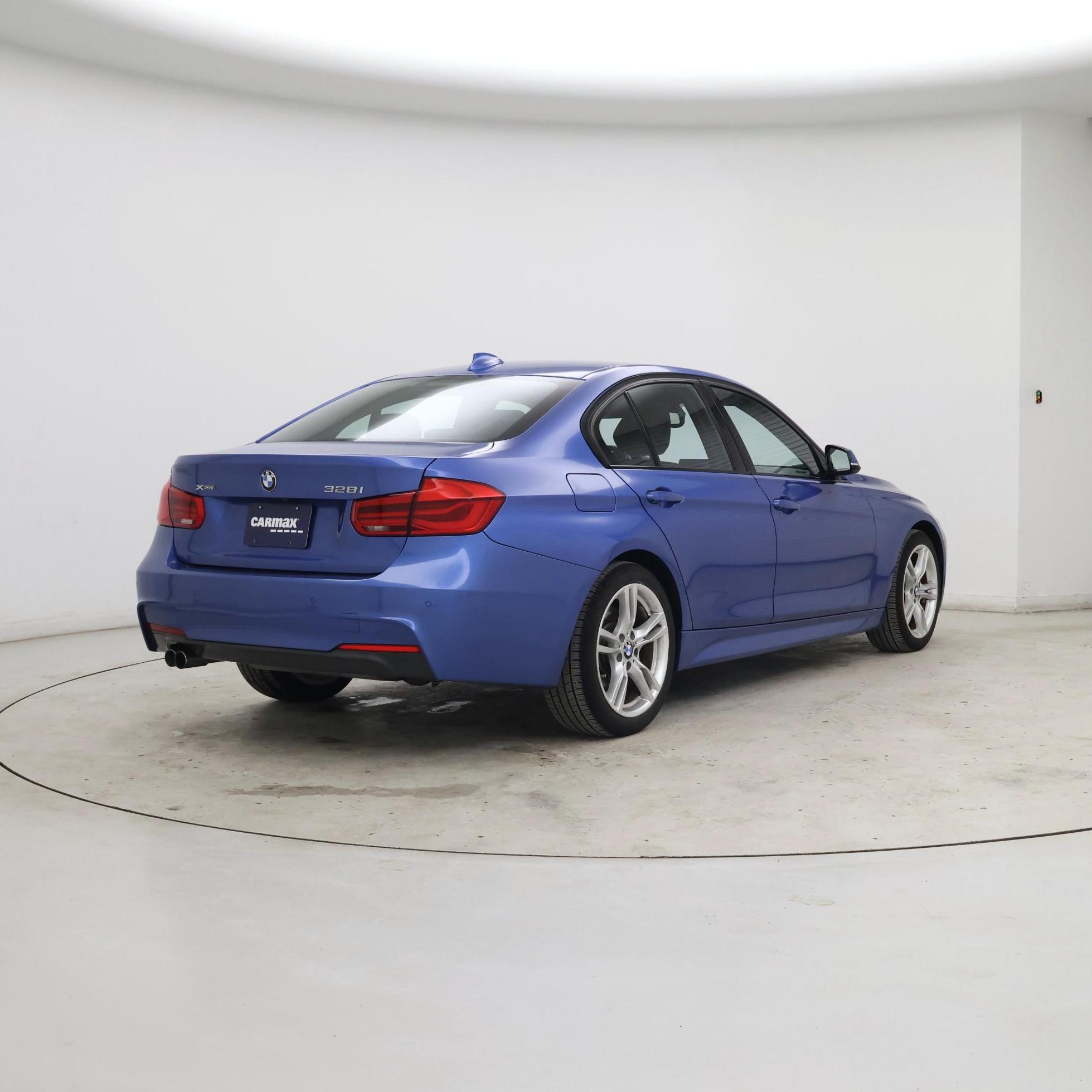 Thumbnail: 2016 BMW 3 Series - 8