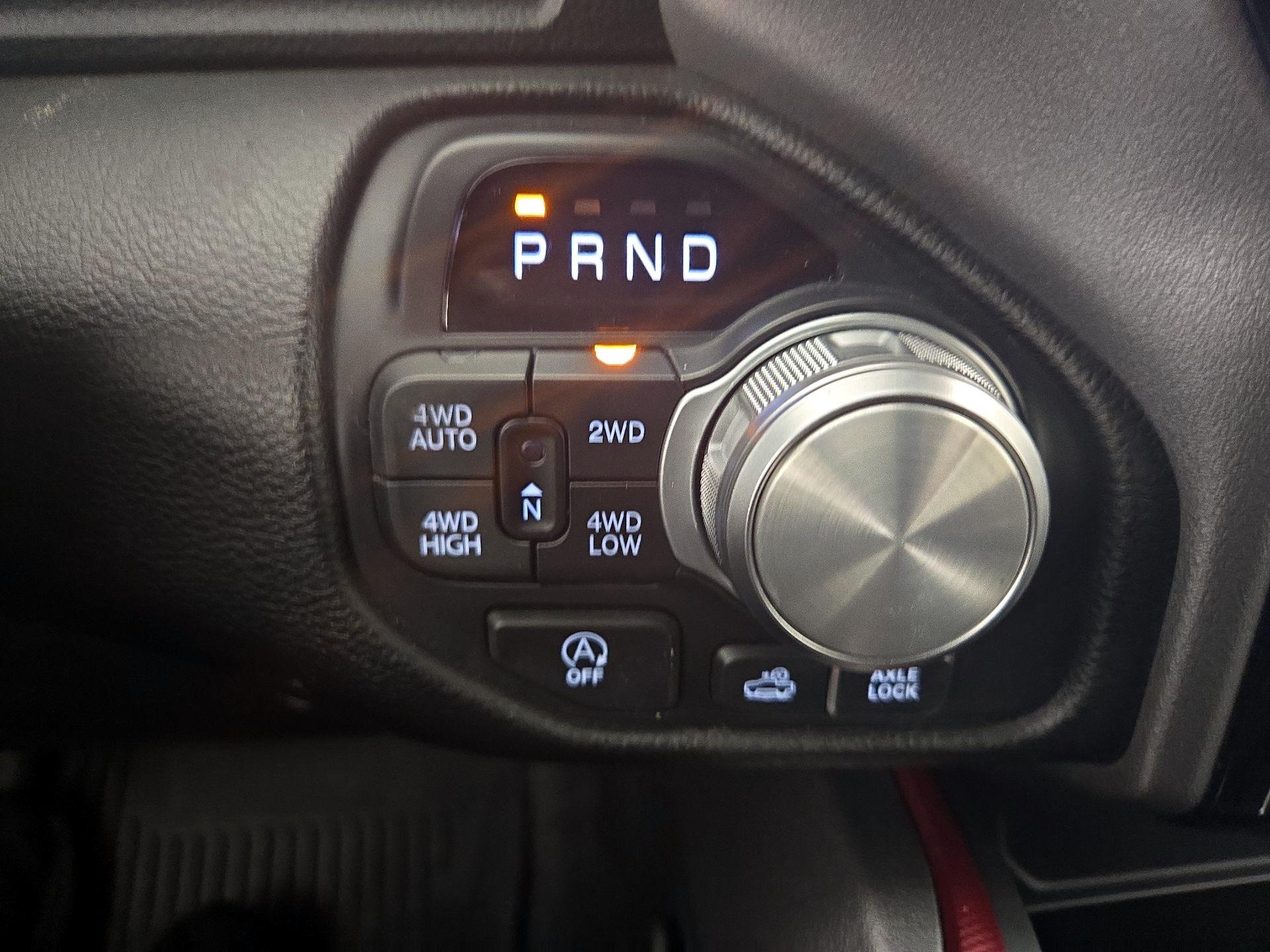 Thumbnail: 2025 RAM 1500 - 18