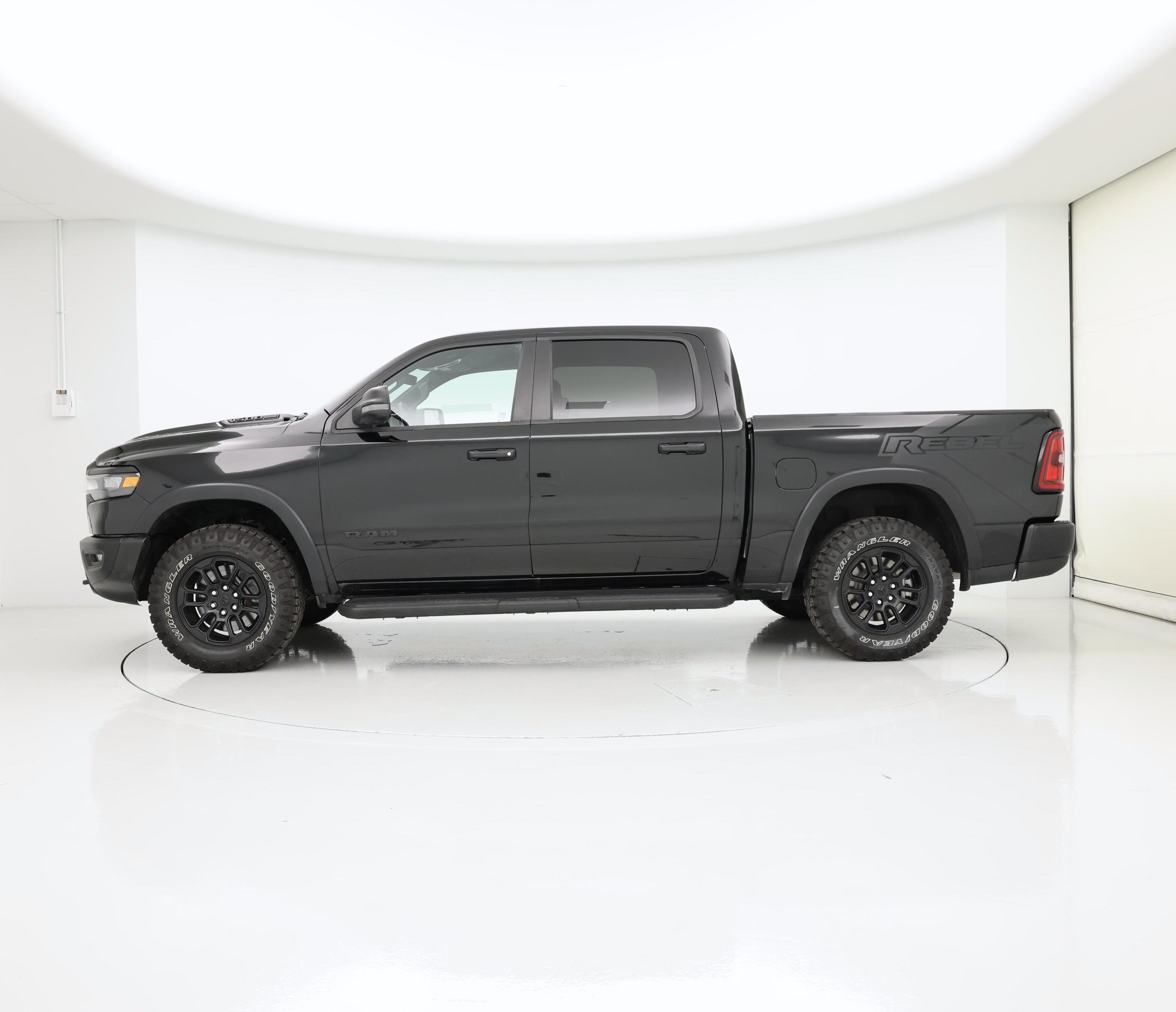 Thumbnail: 2025 RAM 1500 - 3