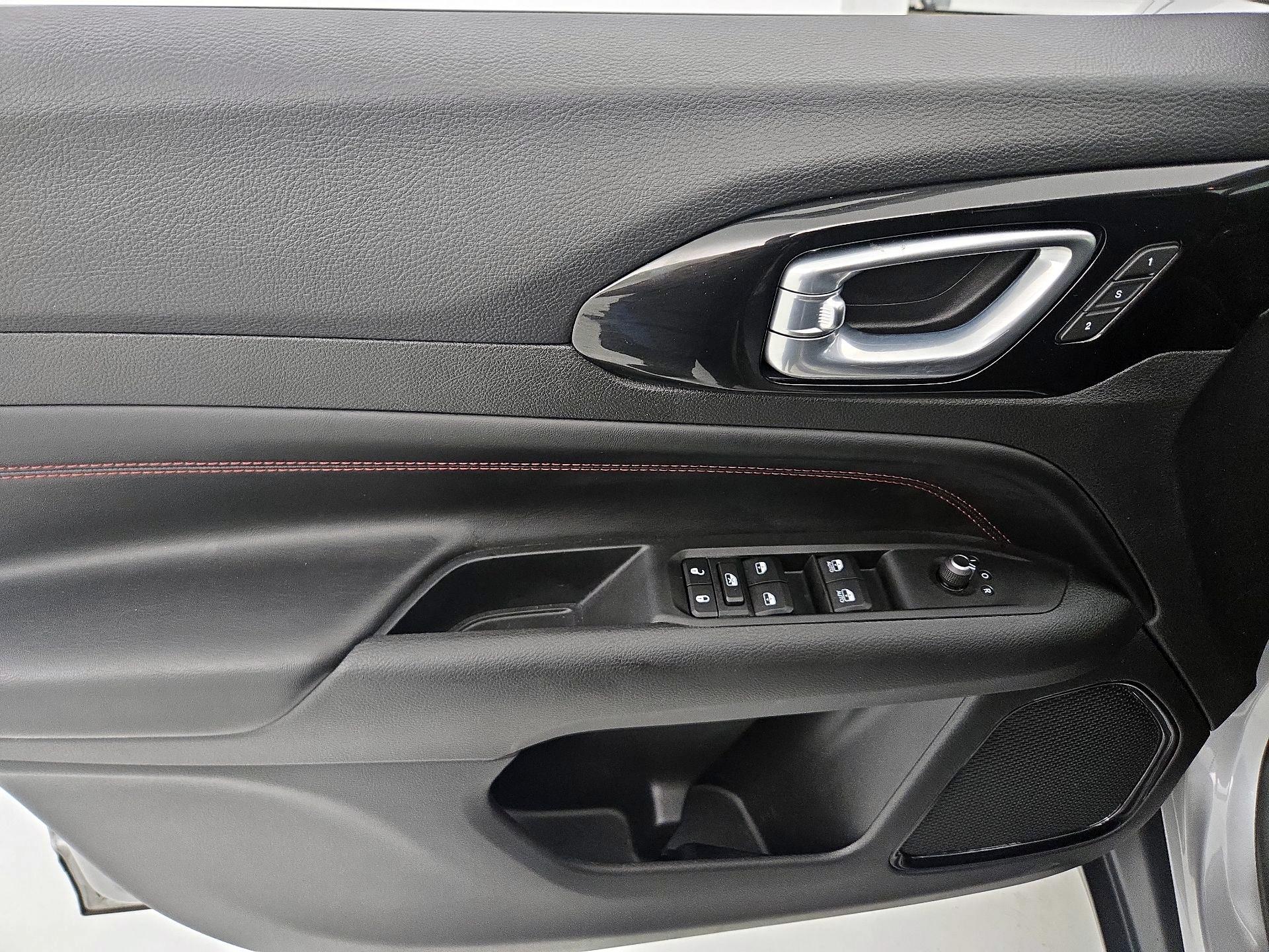 Thumbnail: 2022 Jeep Compass - 12