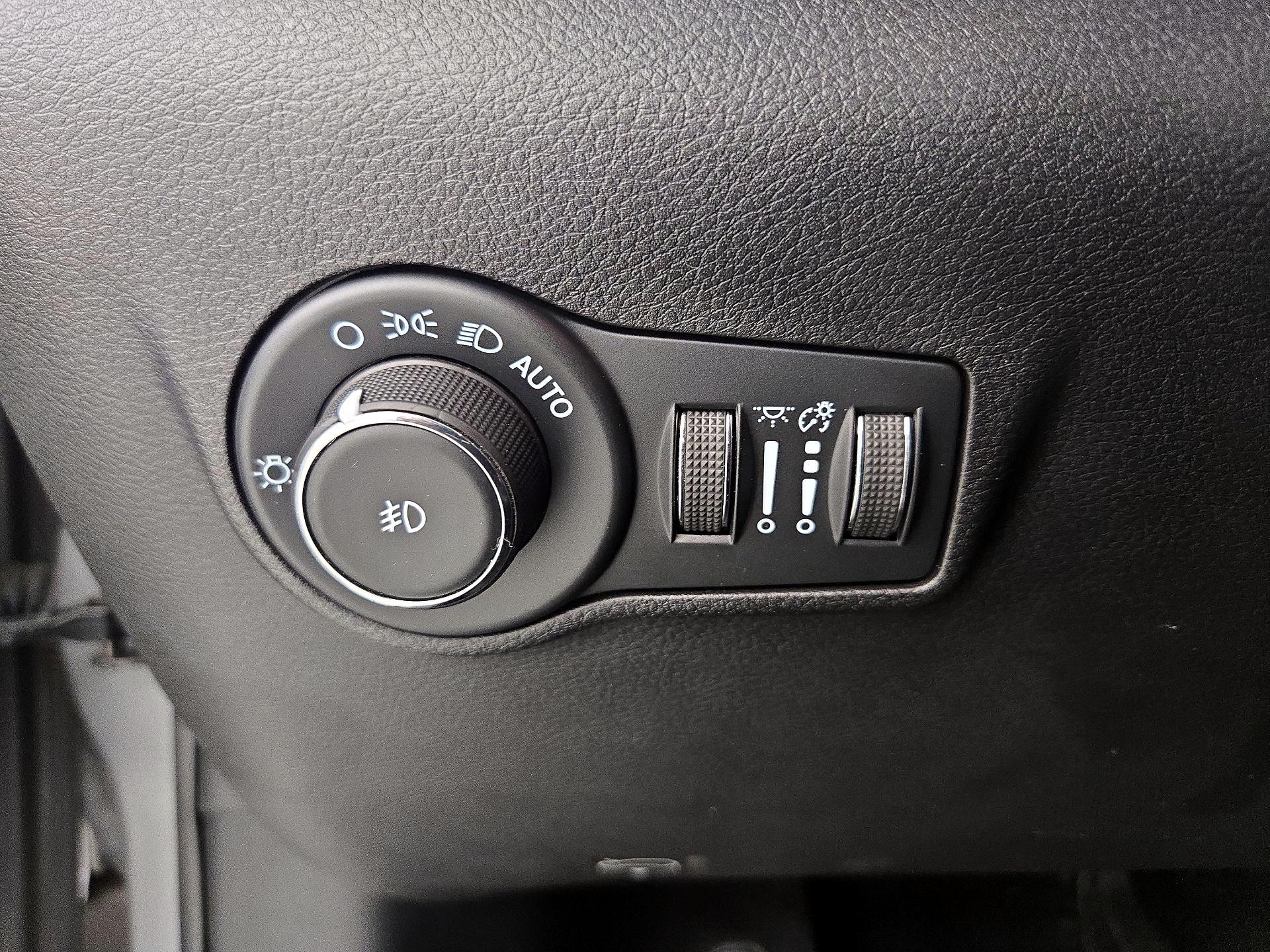 Thumbnail: 2022 Jeep Compass - 13