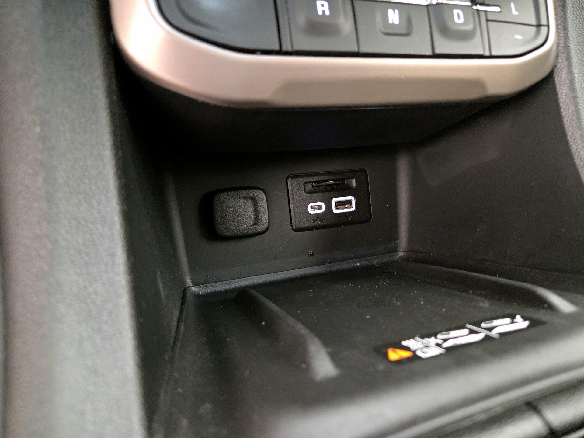 Thumbnail: 2023 GMC Acadia - 18