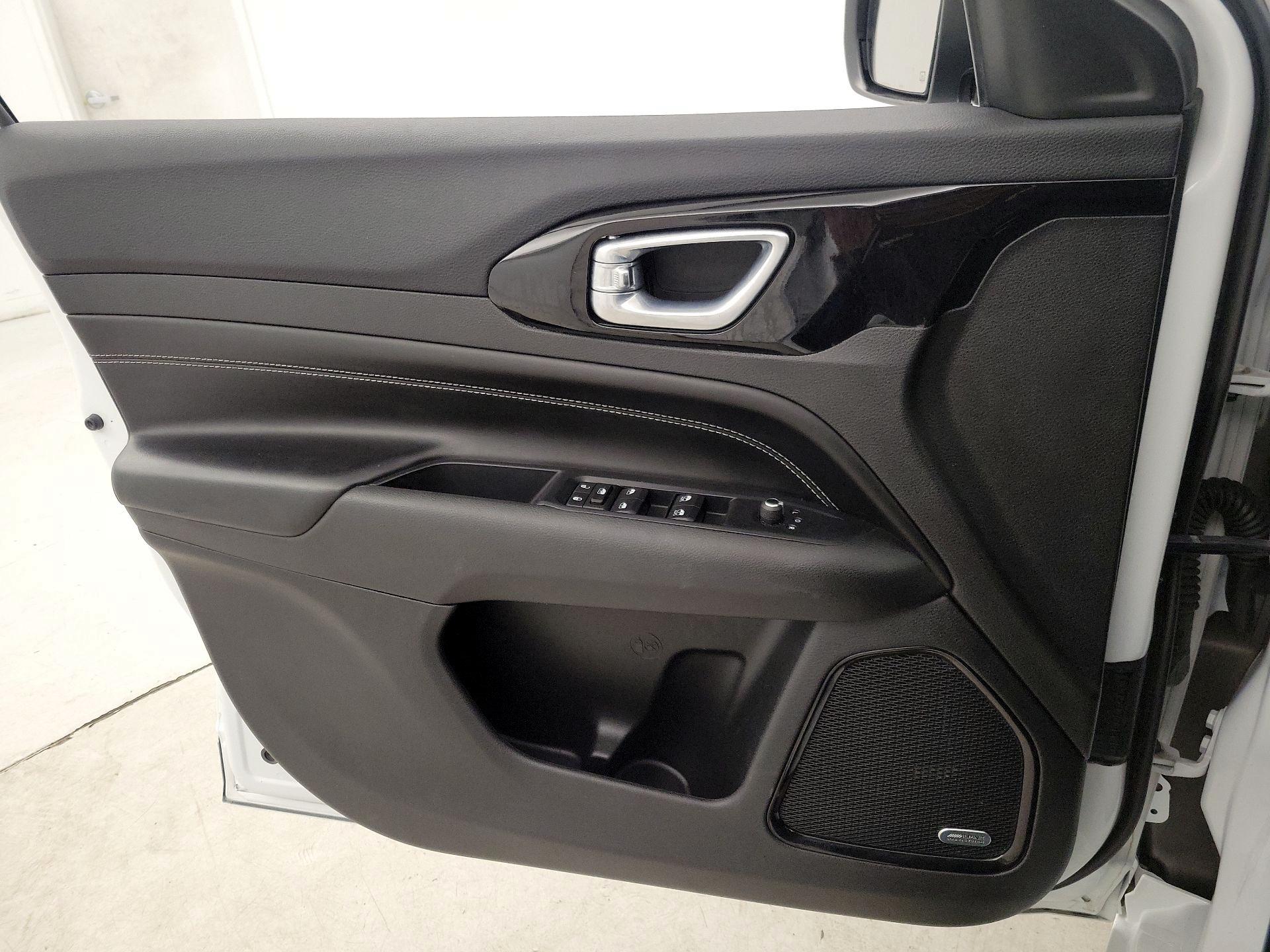 Thumbnail: 2022 Jeep Compass - 12