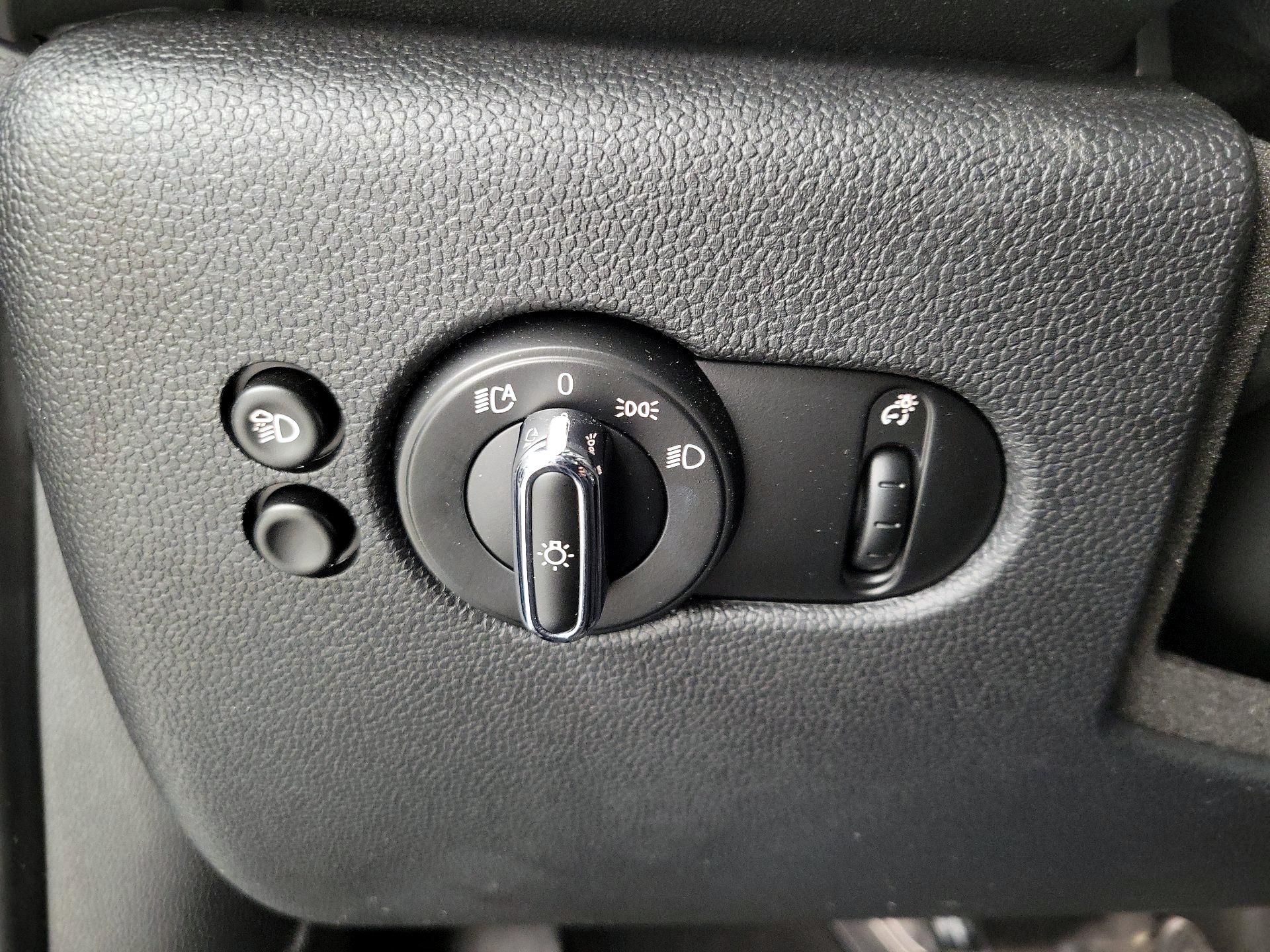 Thumbnail: 2023 MINI Cooper Hardtop - 13