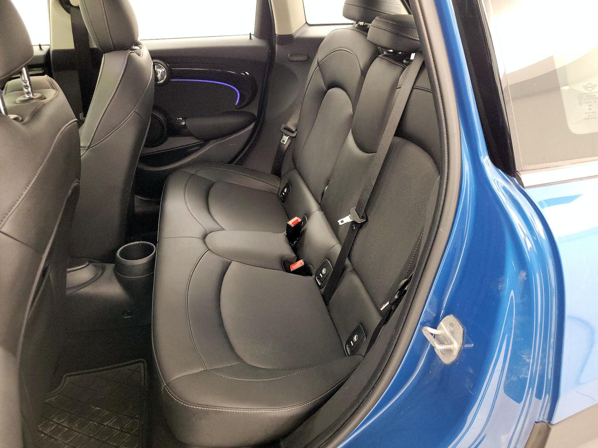 Thumbnail: 2023 MINI Cooper Hardtop - 20