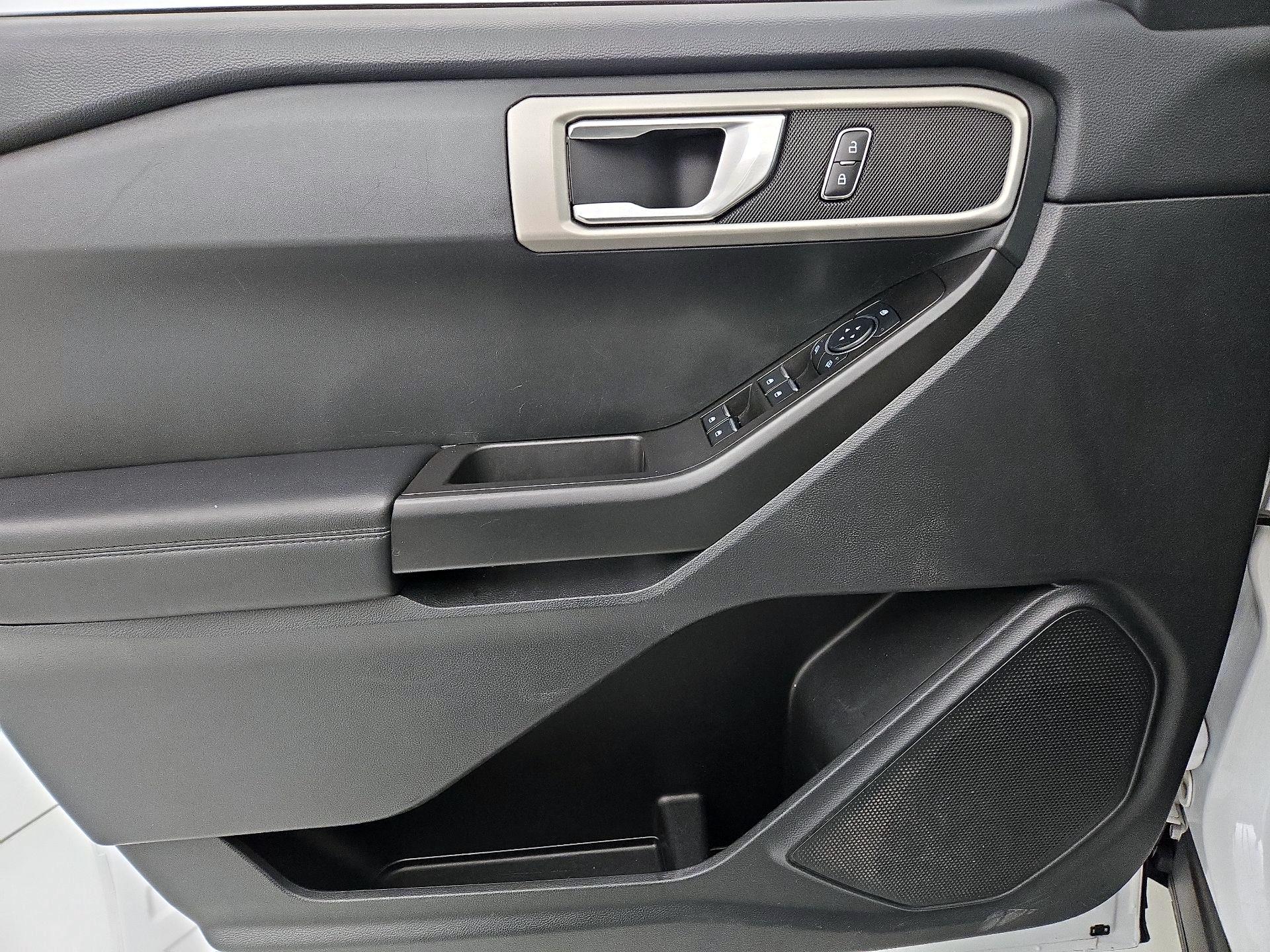 Thumbnail: 2022 Ford Explorer - 12