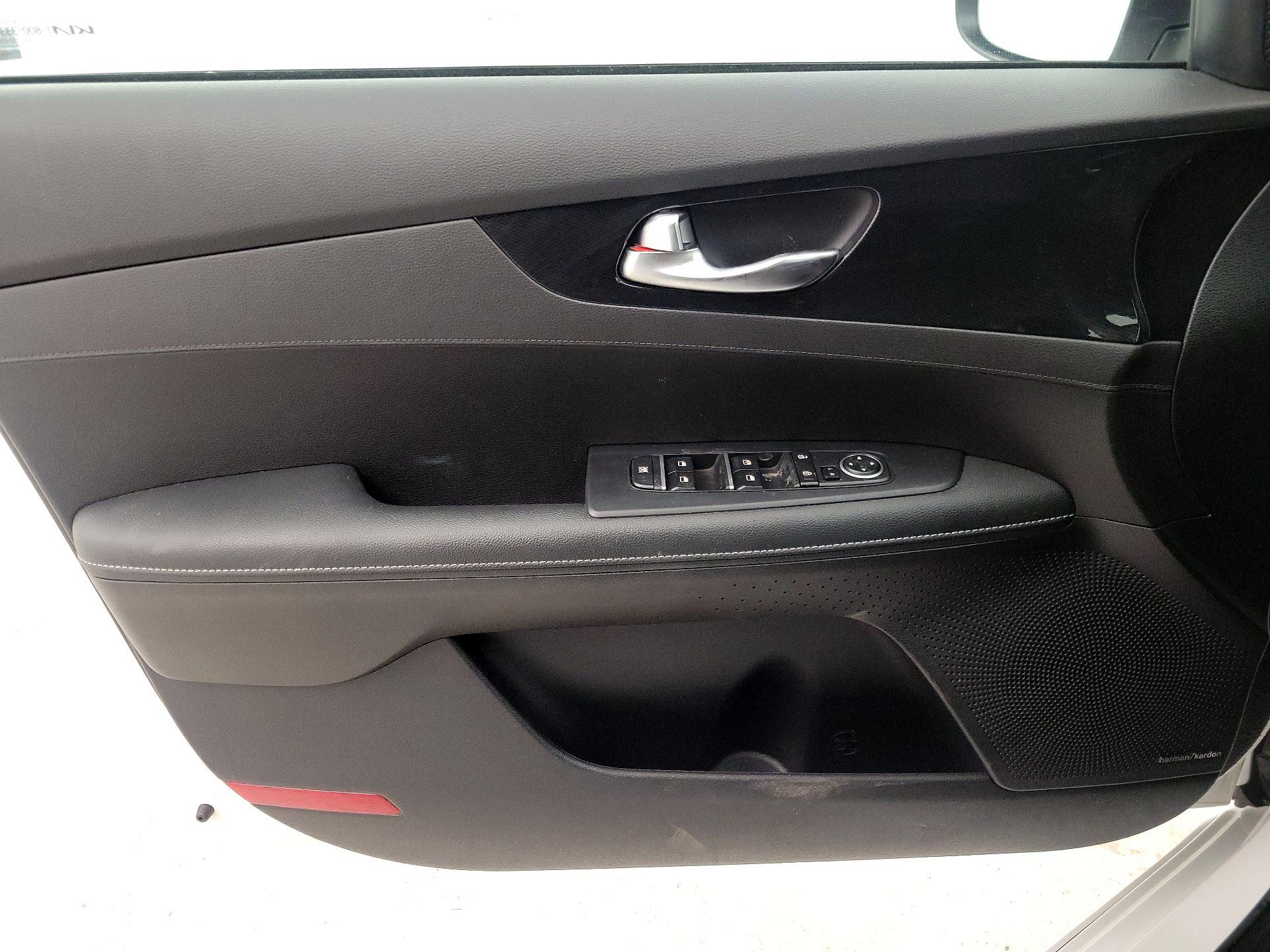 Thumbnail: 2023 Kia Forte - 12