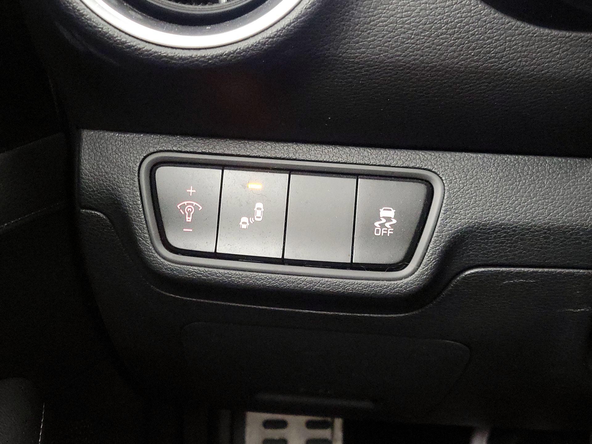 Thumbnail: 2023 Kia Forte - 13