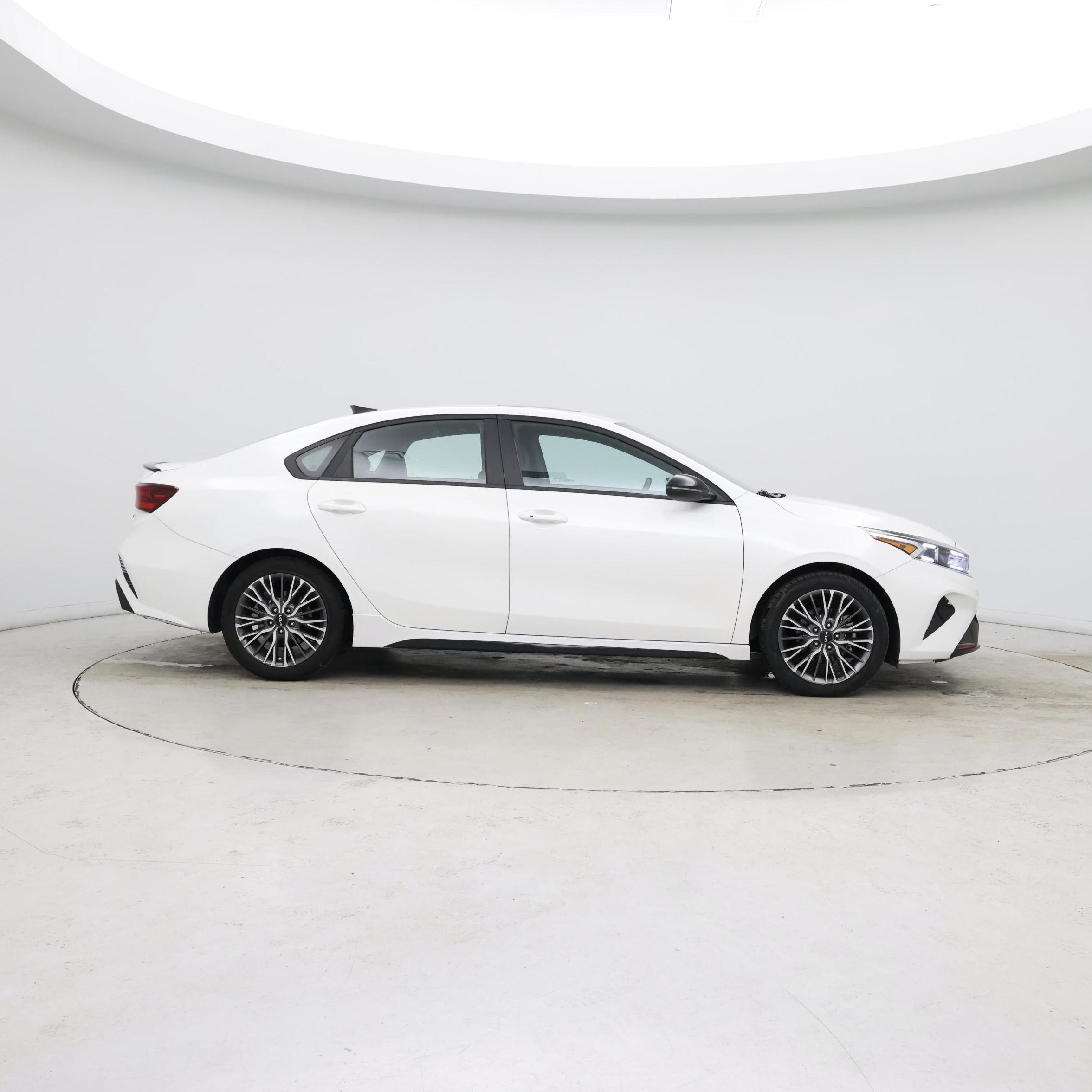 Thumbnail: 2023 Kia Forte - 7