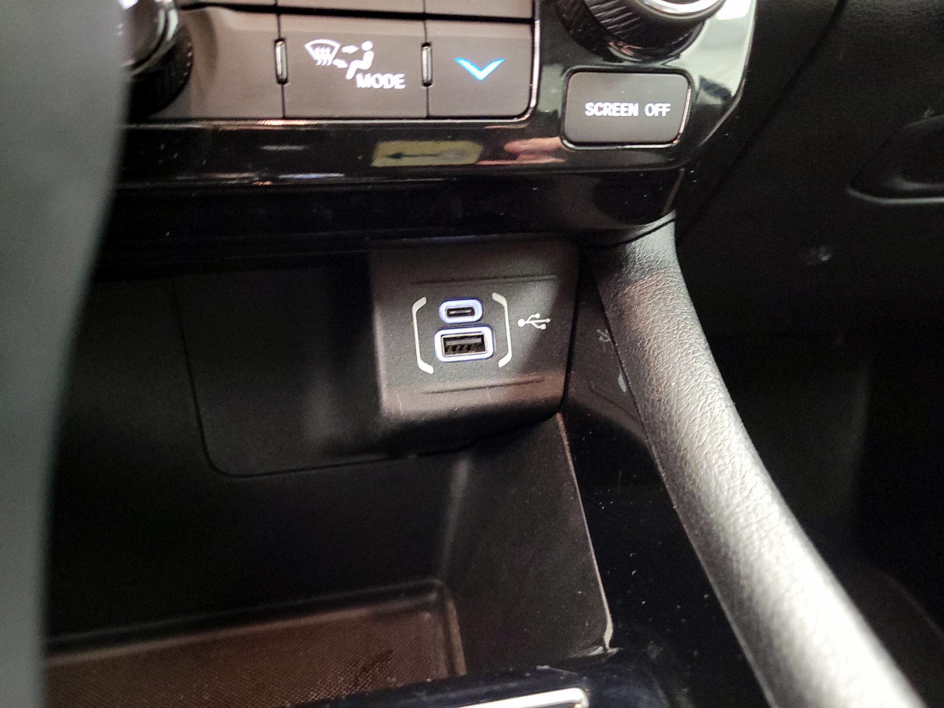 Thumbnail: 2022 Jeep Compass - 18