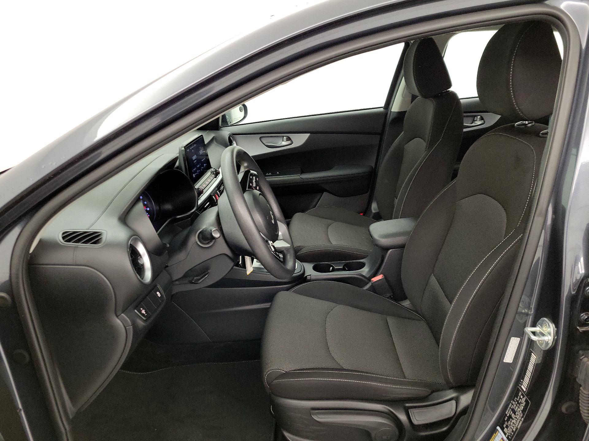 Thumbnail: 2023 Kia Forte - 11