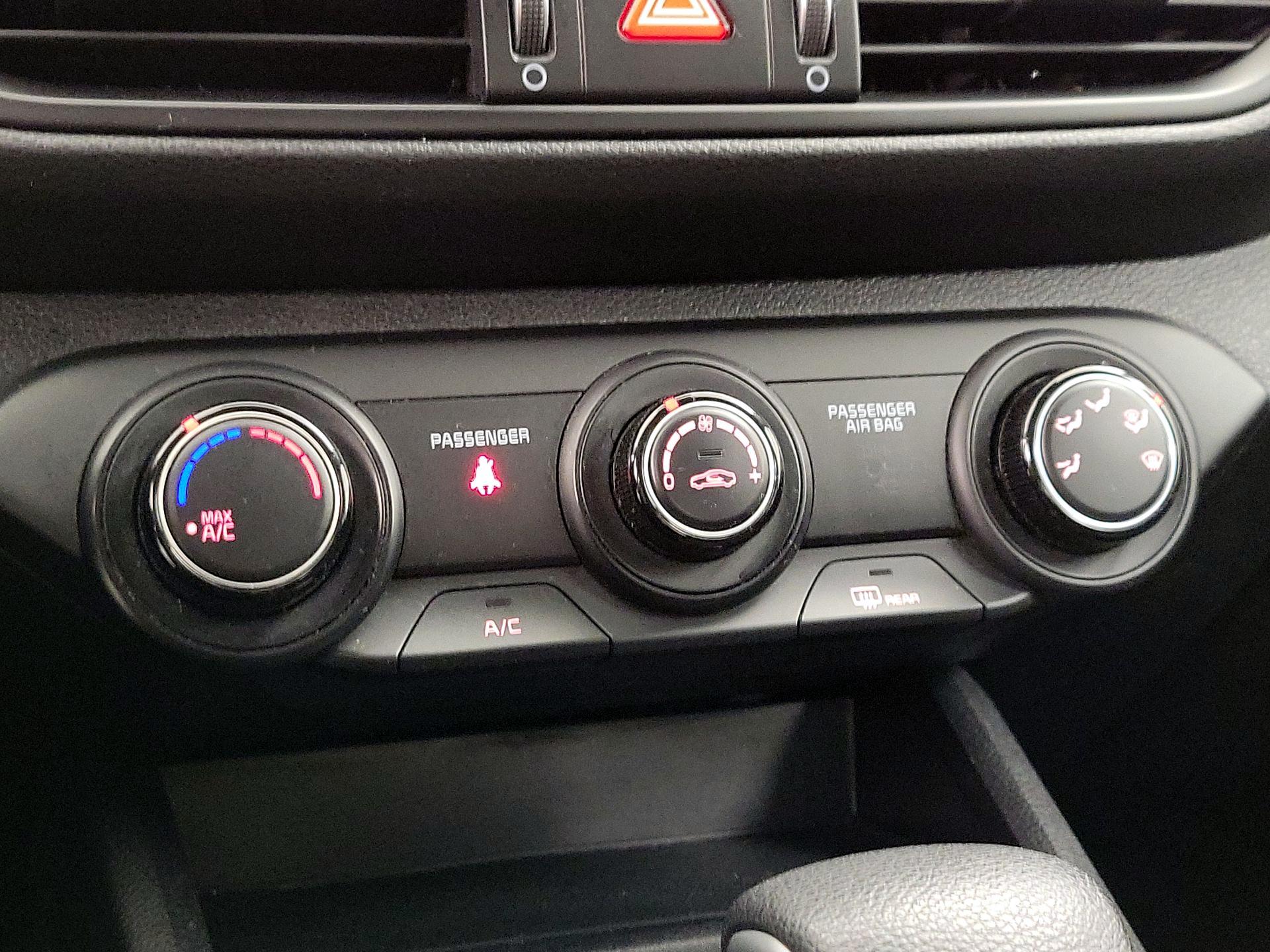 Thumbnail: 2023 Kia Forte - 17