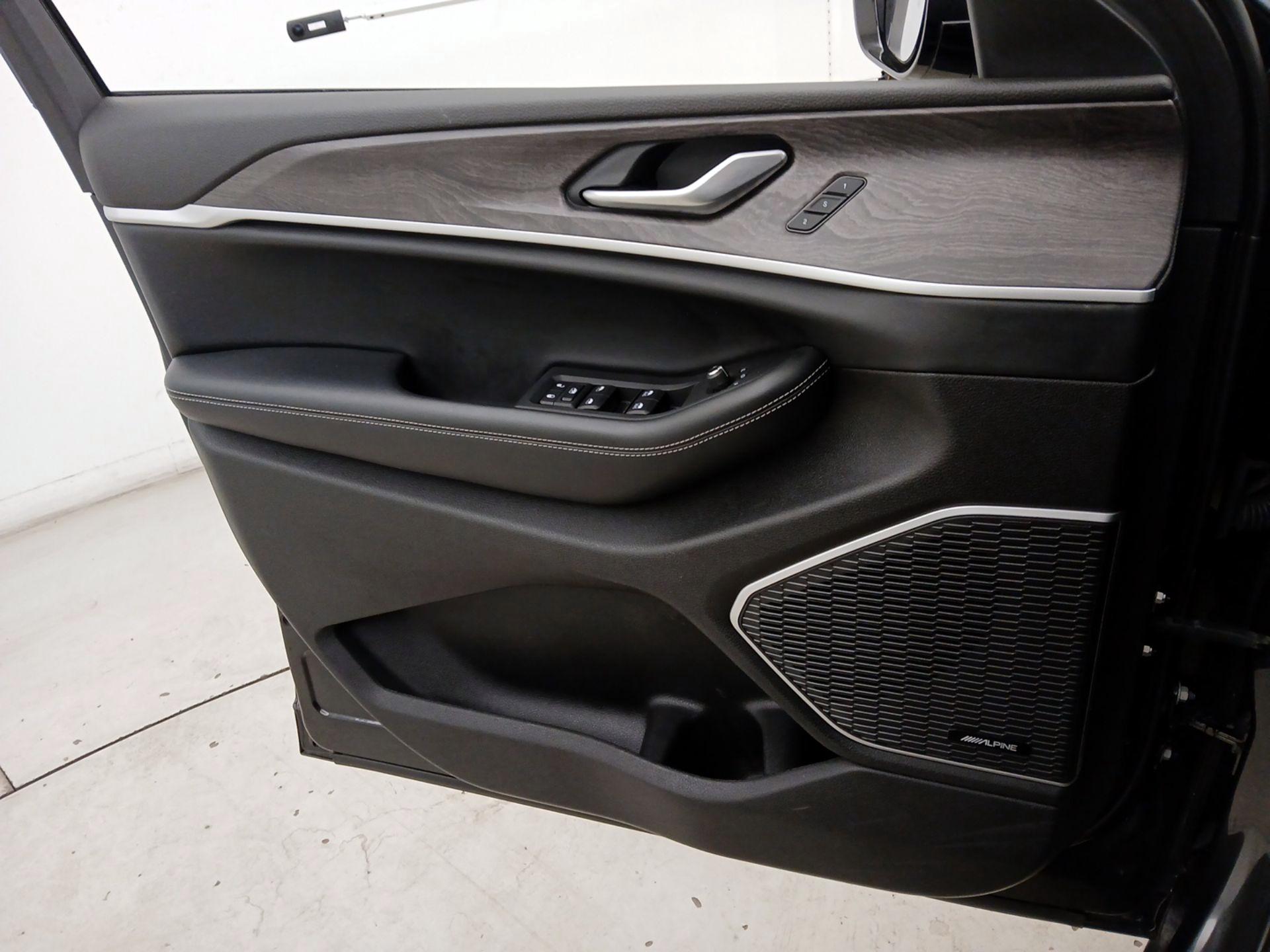 Thumbnail: 2022 Jeep Grand Cherokee L - 12