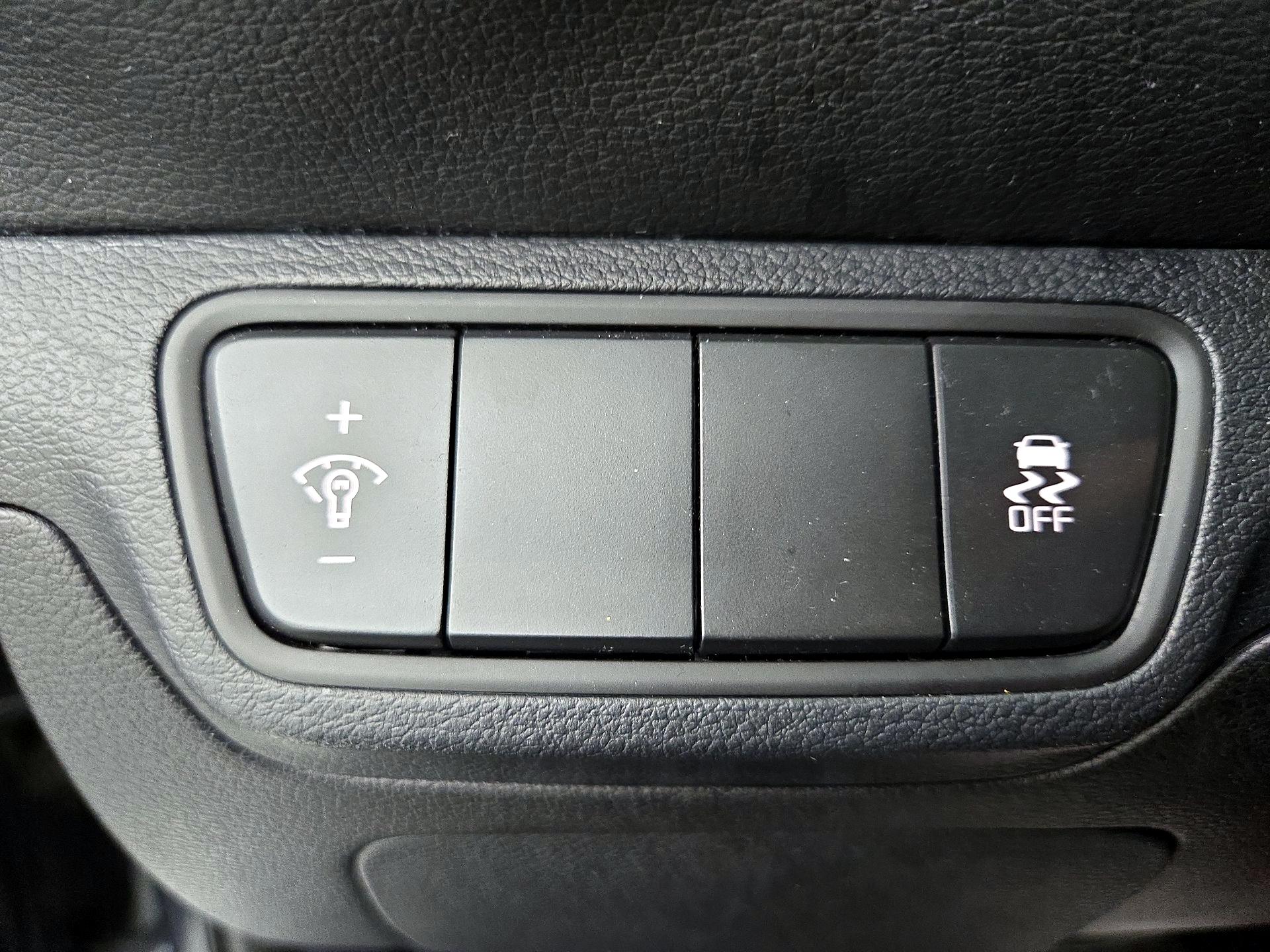 Thumbnail: 2024 Kia Forte - 13