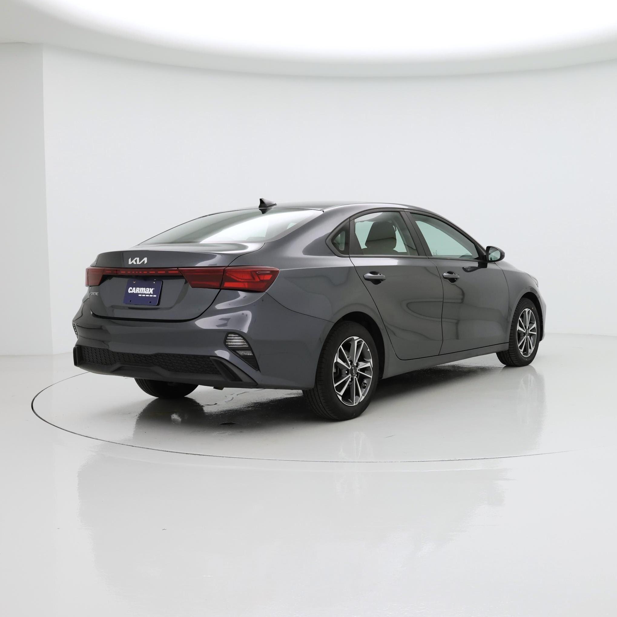 Thumbnail: 2024 Kia Forte - 8
