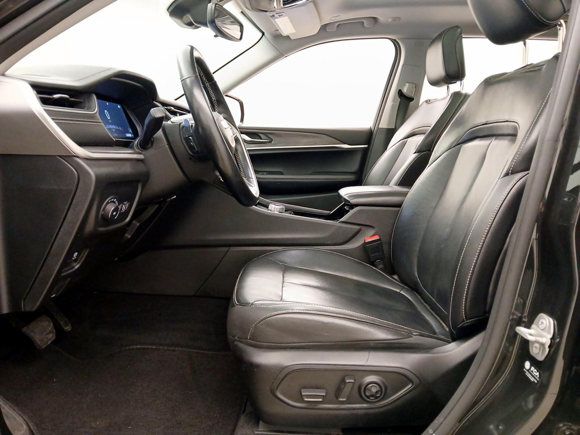 Thumbnail: 2021 Jeep Grand Cherokee L - 11