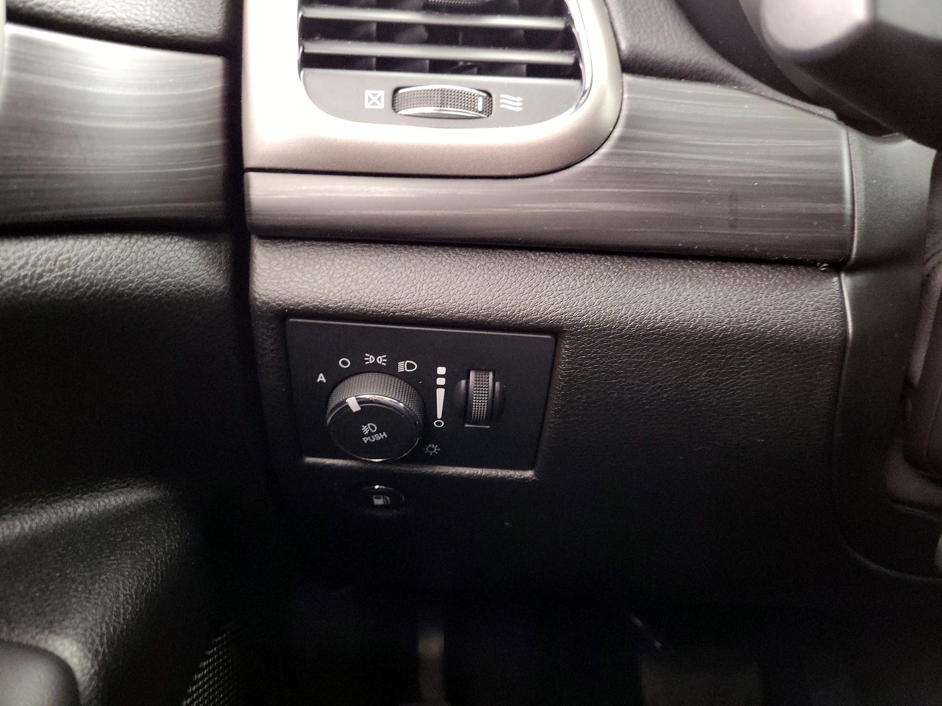 Thumbnail: 2022 Jeep Grand Cherokee - 13