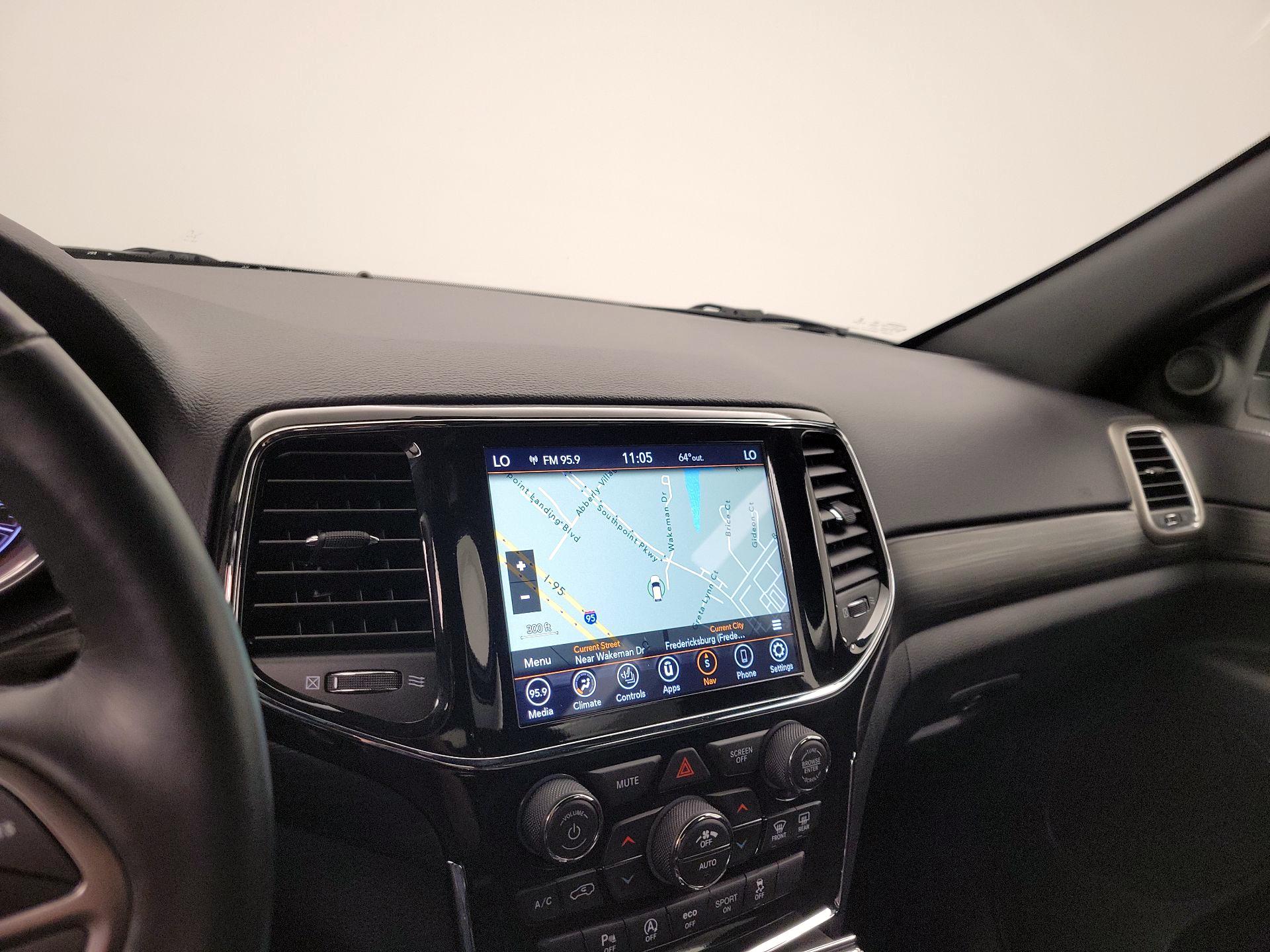 Thumbnail: 2022 Jeep Grand Cherokee - 14