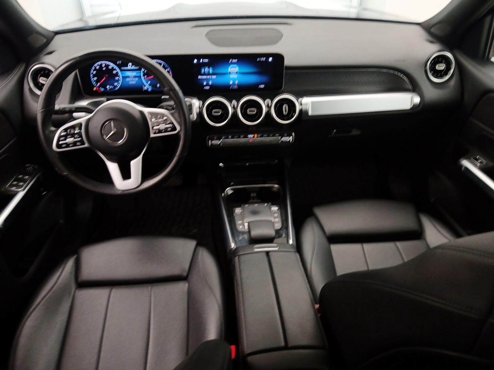 Thumbnail: 2021 Mercedes-Benz GLB - 9