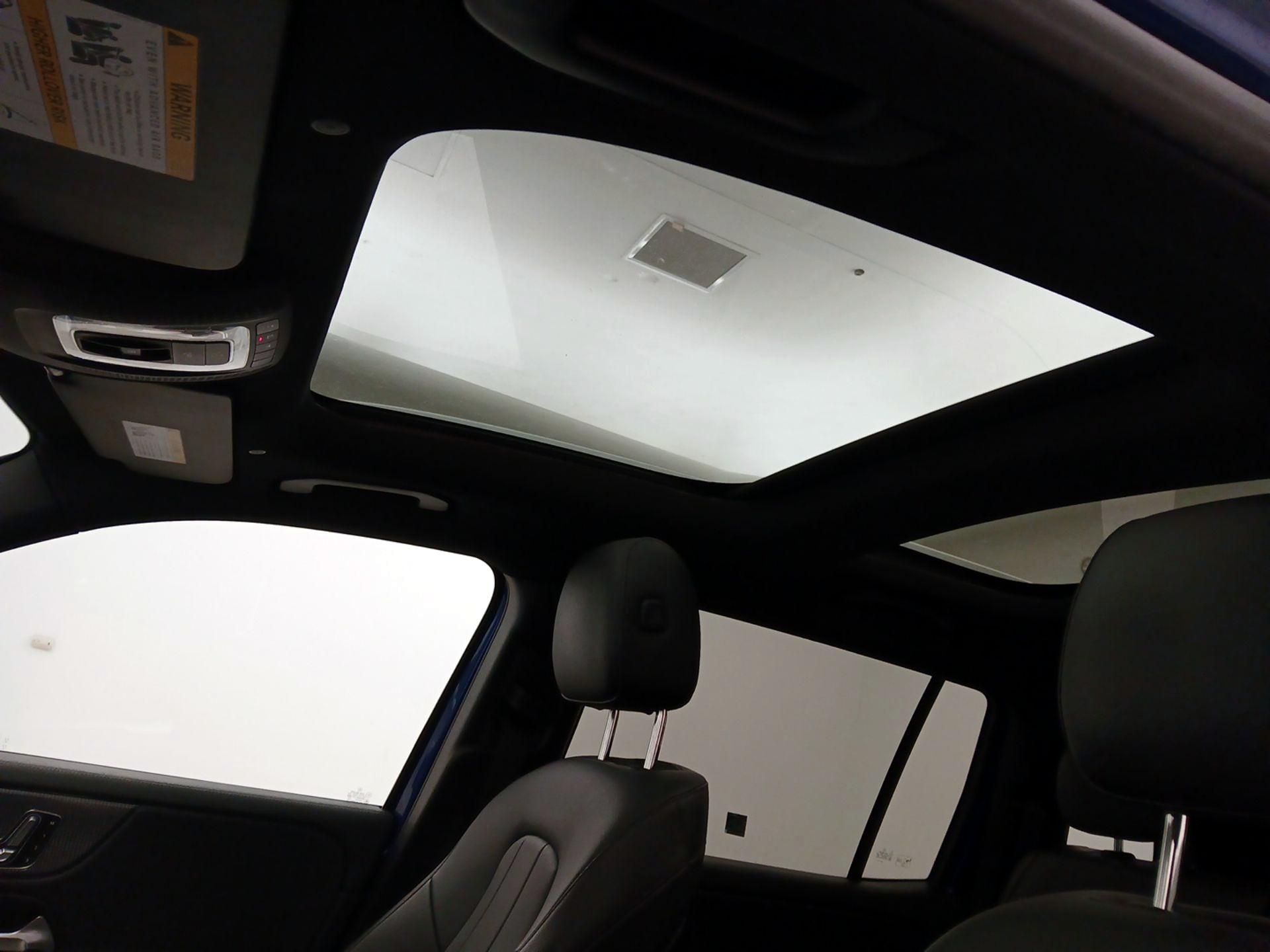 Thumbnail: 2021 Mercedes-Benz GLB - 19