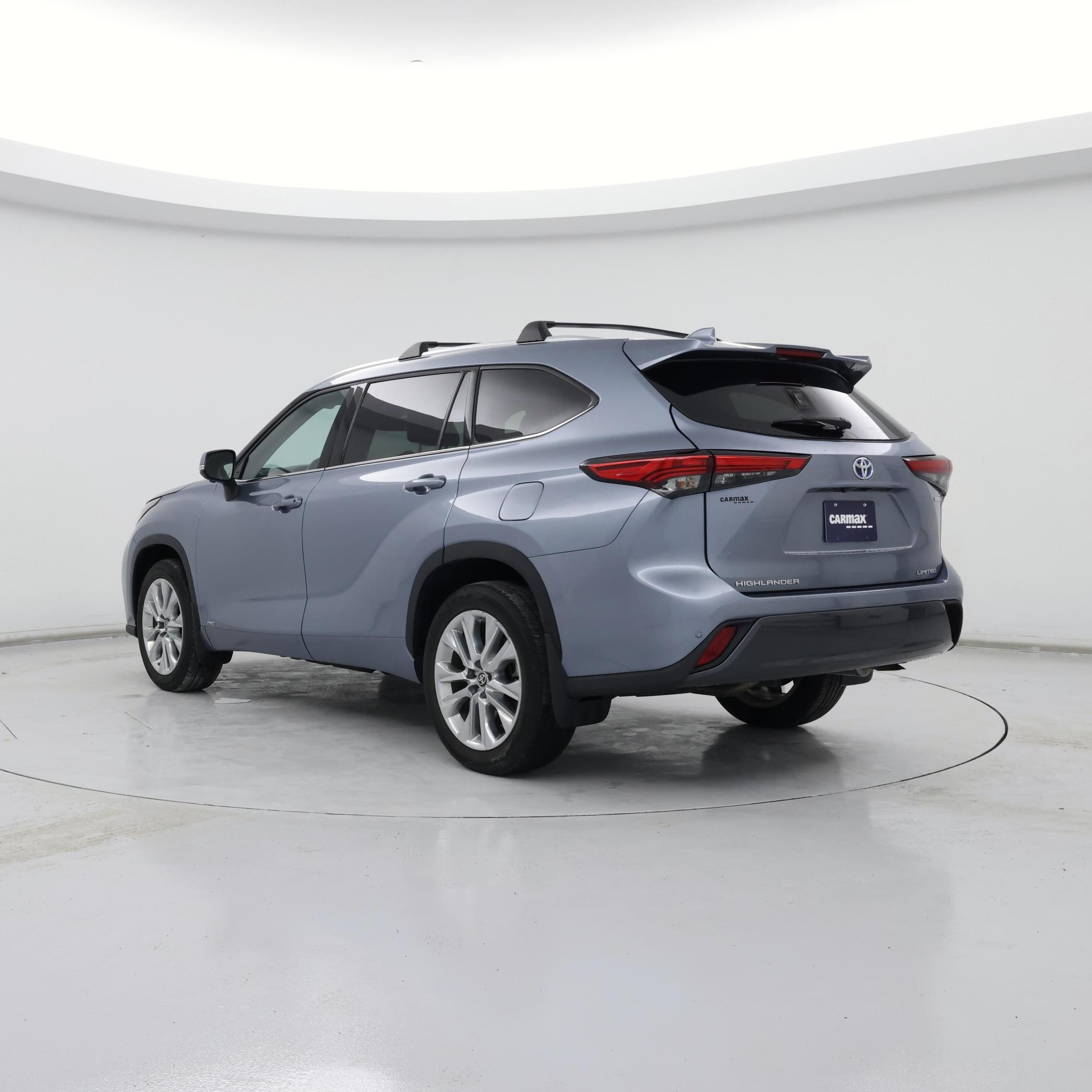 Thumbnail: 2023 Toyota Highlander - 2