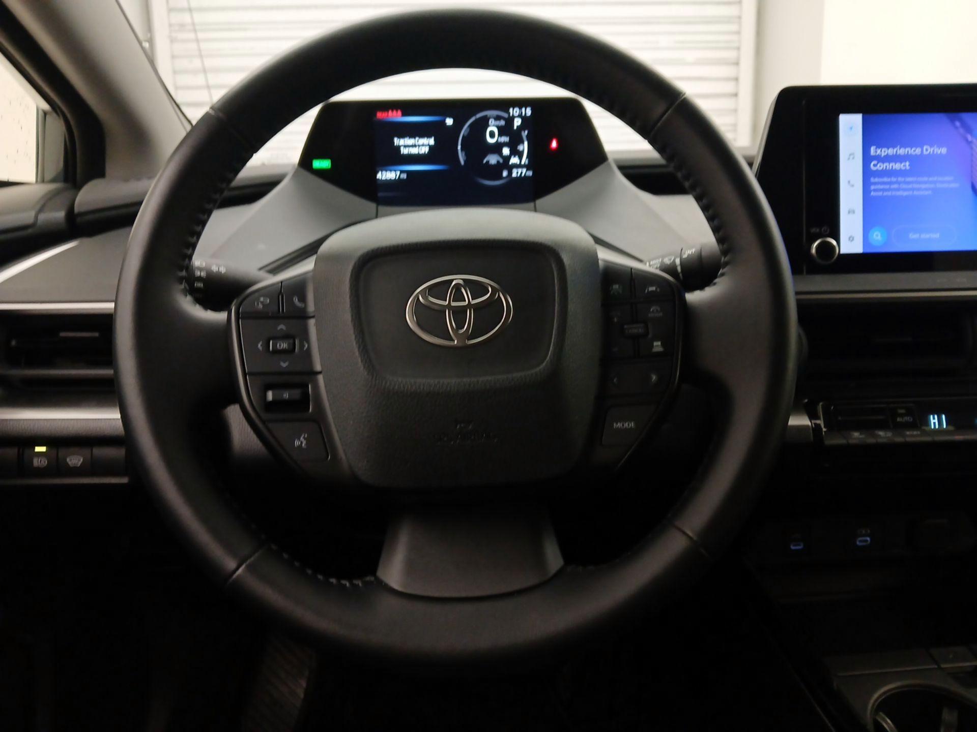 Thumbnail: 2024 Toyota Prius - 10