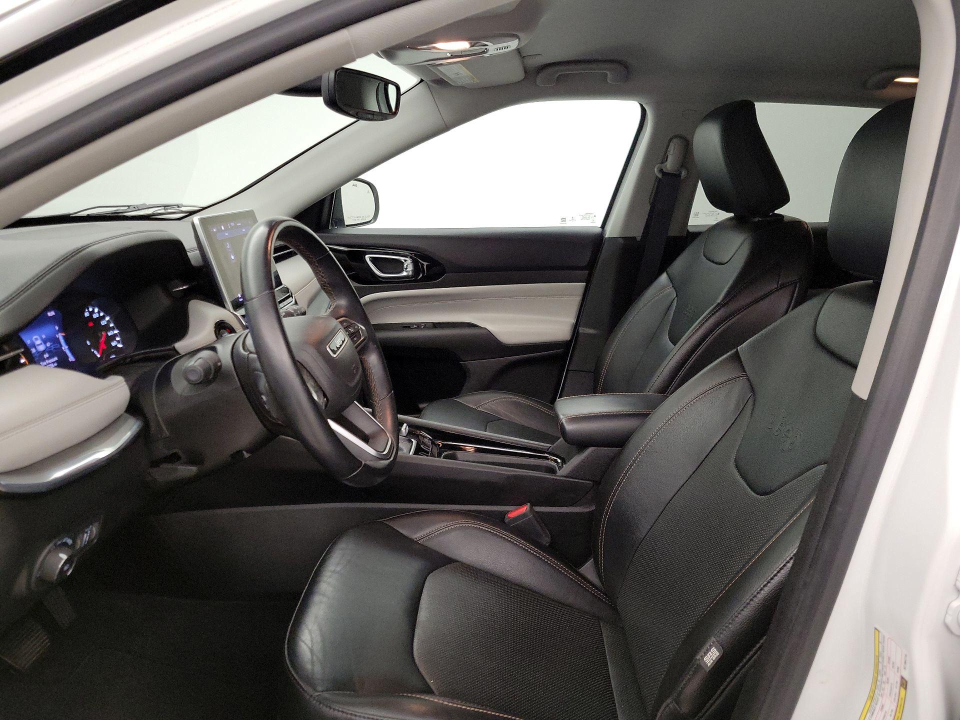 Thumbnail: 2022 Jeep Compass - 11